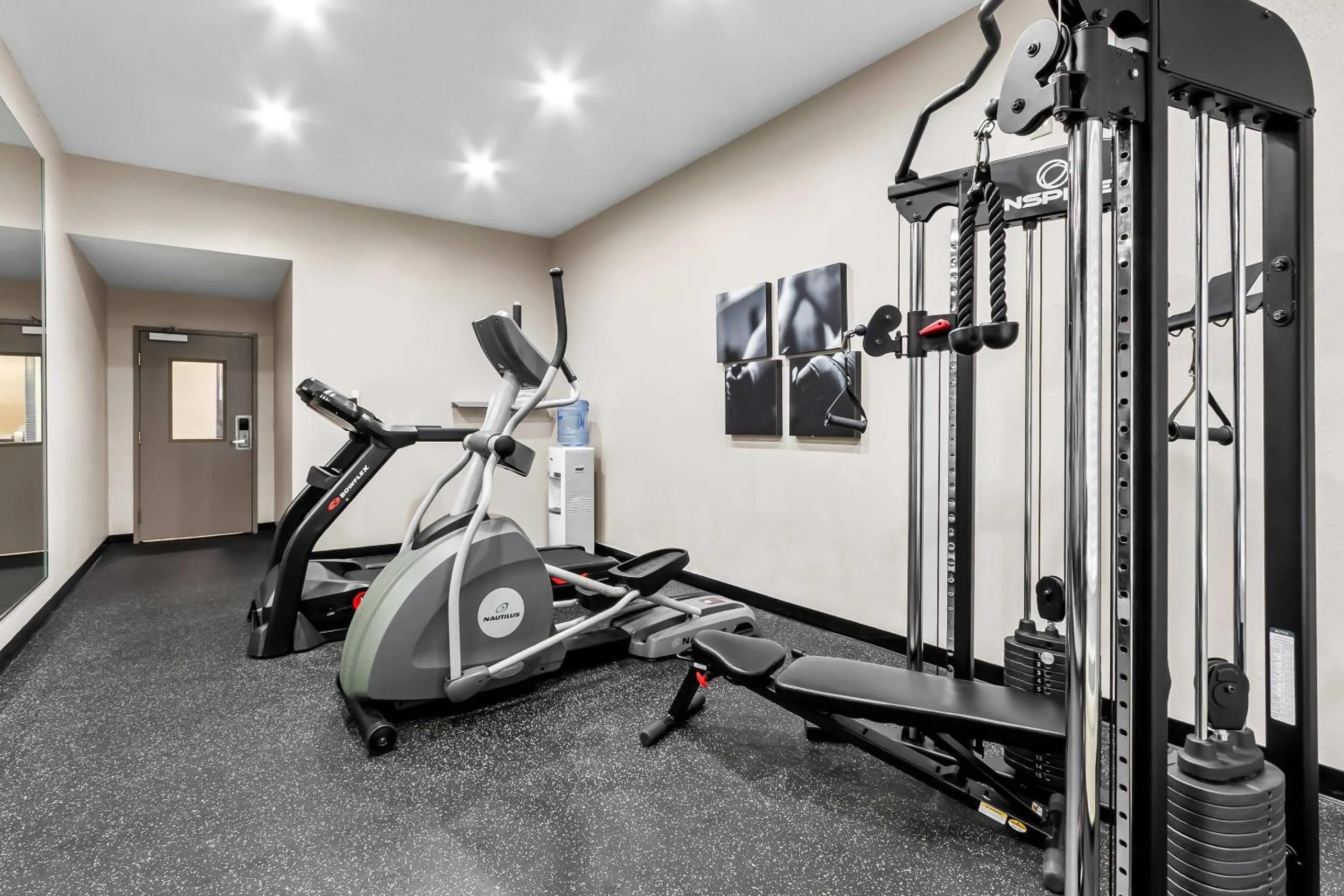 Fitness centre/facilities in Country Inn & Suites By Radisson, Charleston North, SC