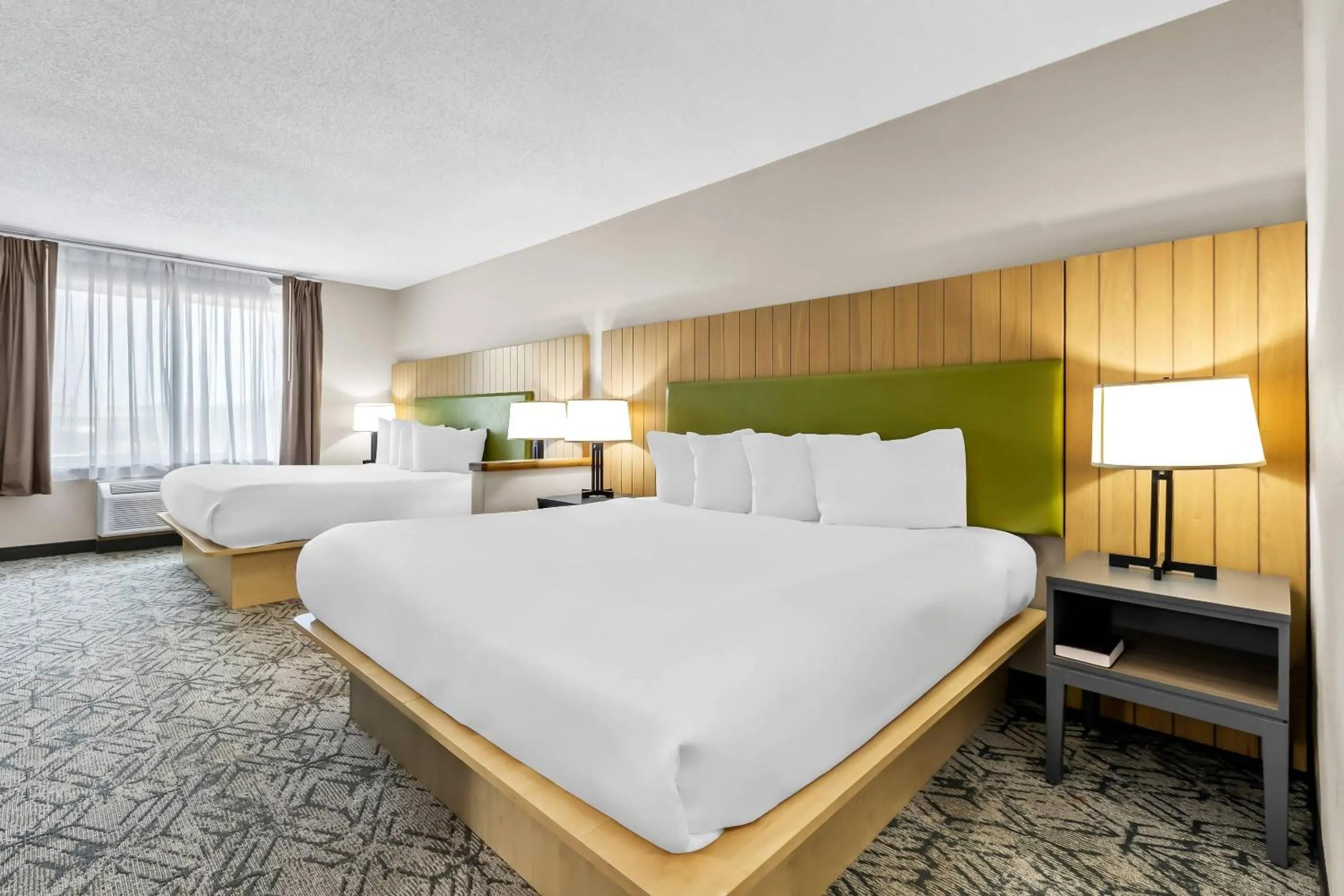 Bedroom, Bed in Country Inn & Suites By Radisson, Charleston North, SC