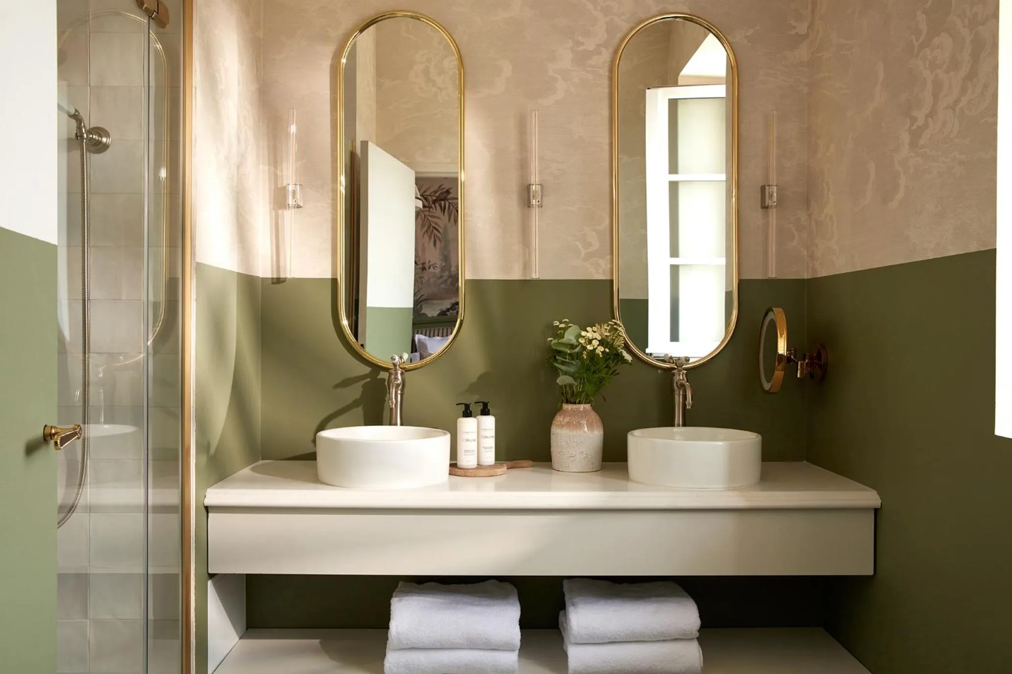 Bathroom in Château Léognan, Domaine viticole - proche Bordeaux