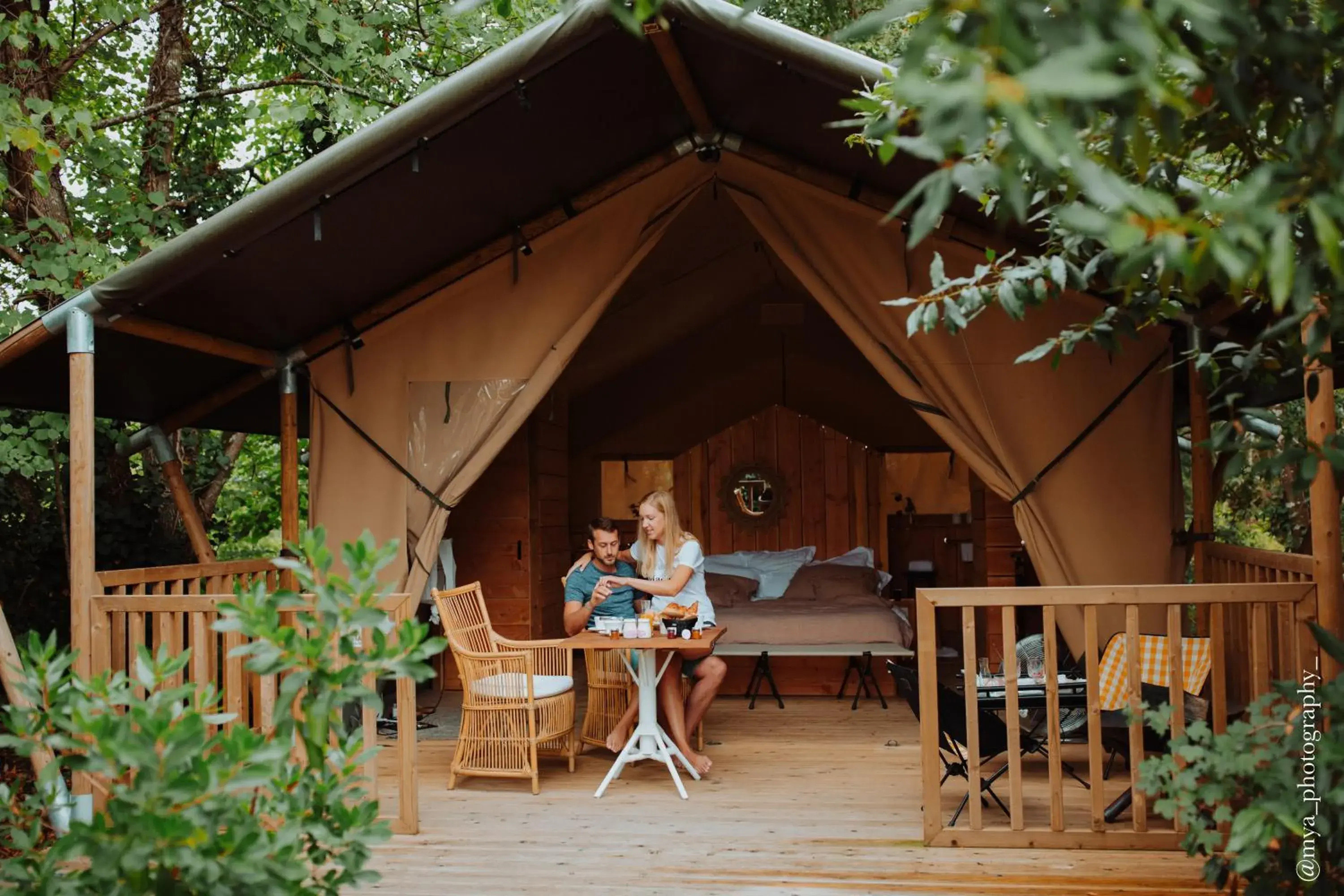 Lodge Cocon in Château Léognan, Domaine viticole - proche Bordeaux Lodge Cocon in Château Léognan, Domaine viticole - proche Bordeaux