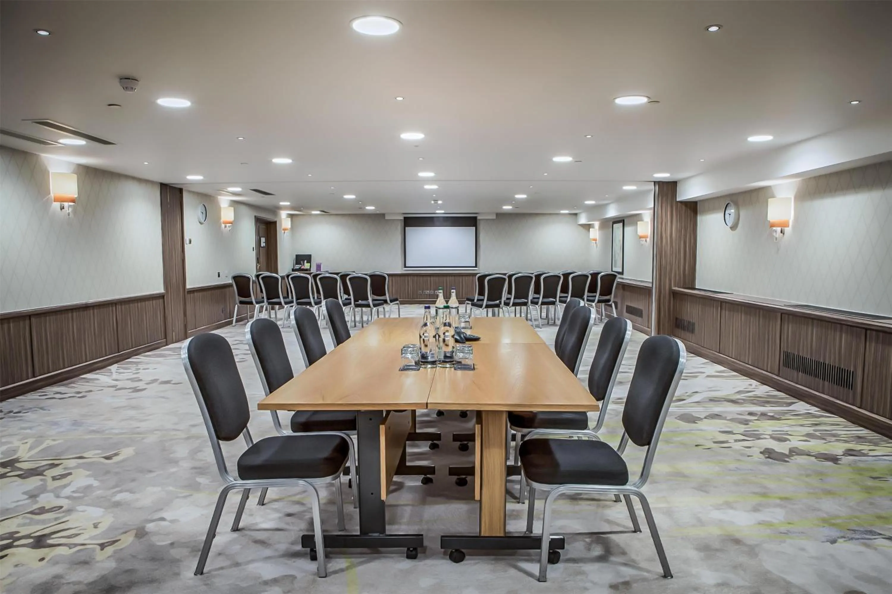 Meeting/conference room in Hilton London Kensington Hotel
