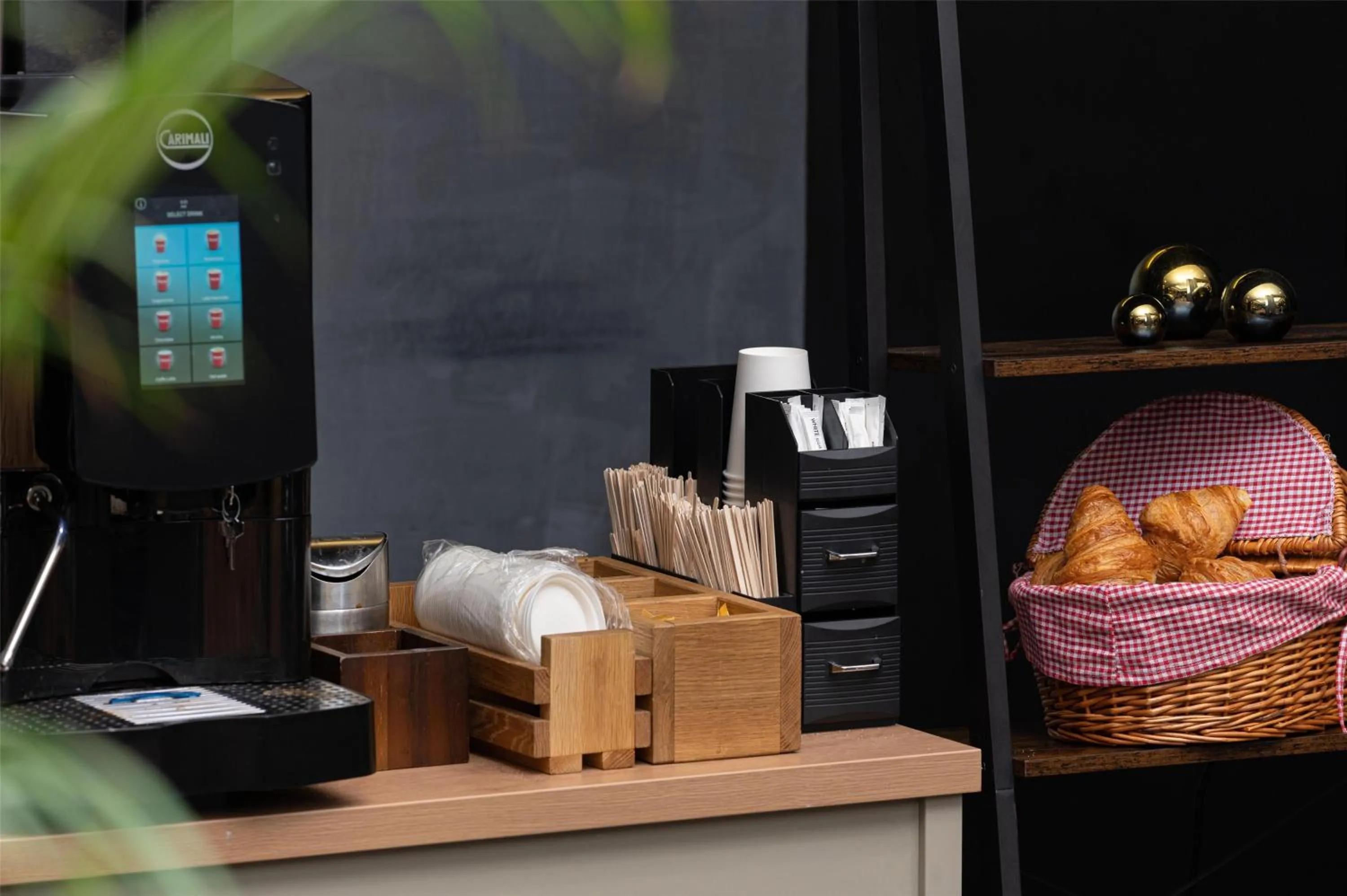 Dining area in Hilton London Kensington Hotel