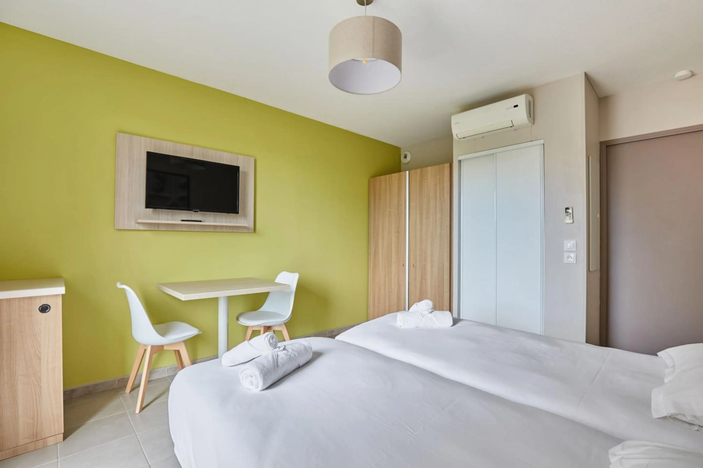 Bedroom, Bed in Résidence Odalys Les Océanides