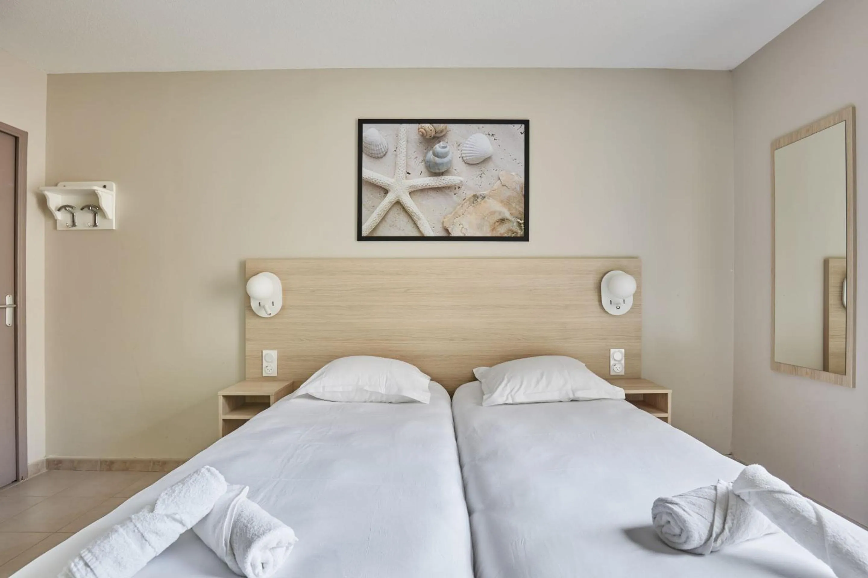 Bedroom, Bed in Résidence Odalys Les Océanides