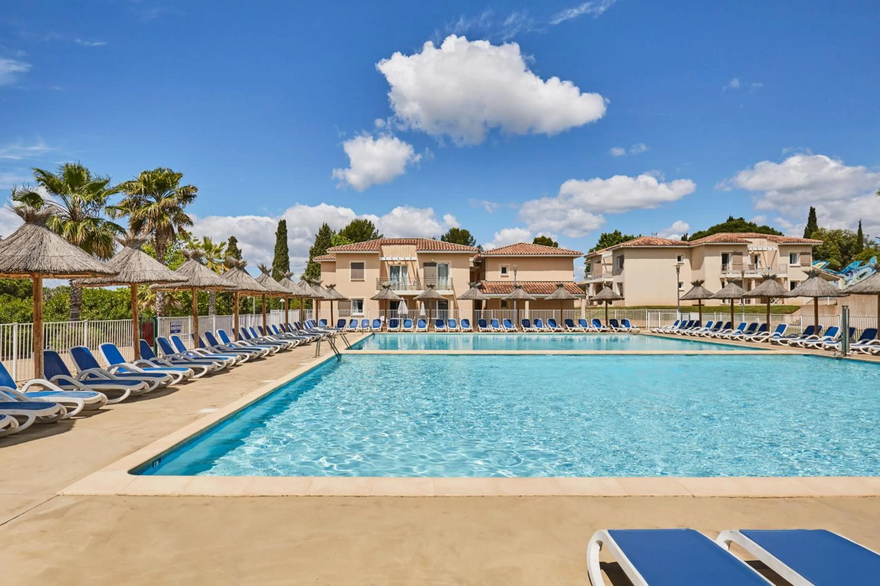 Swimming pool in Résidence Odalys Les Océanides