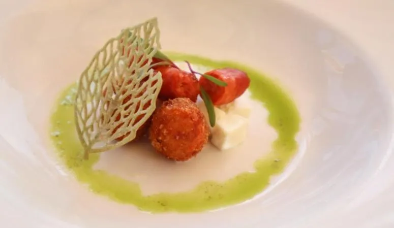 Restaurant/places to eat in Hosteria Las Quintas Hotel Restaurante Bar