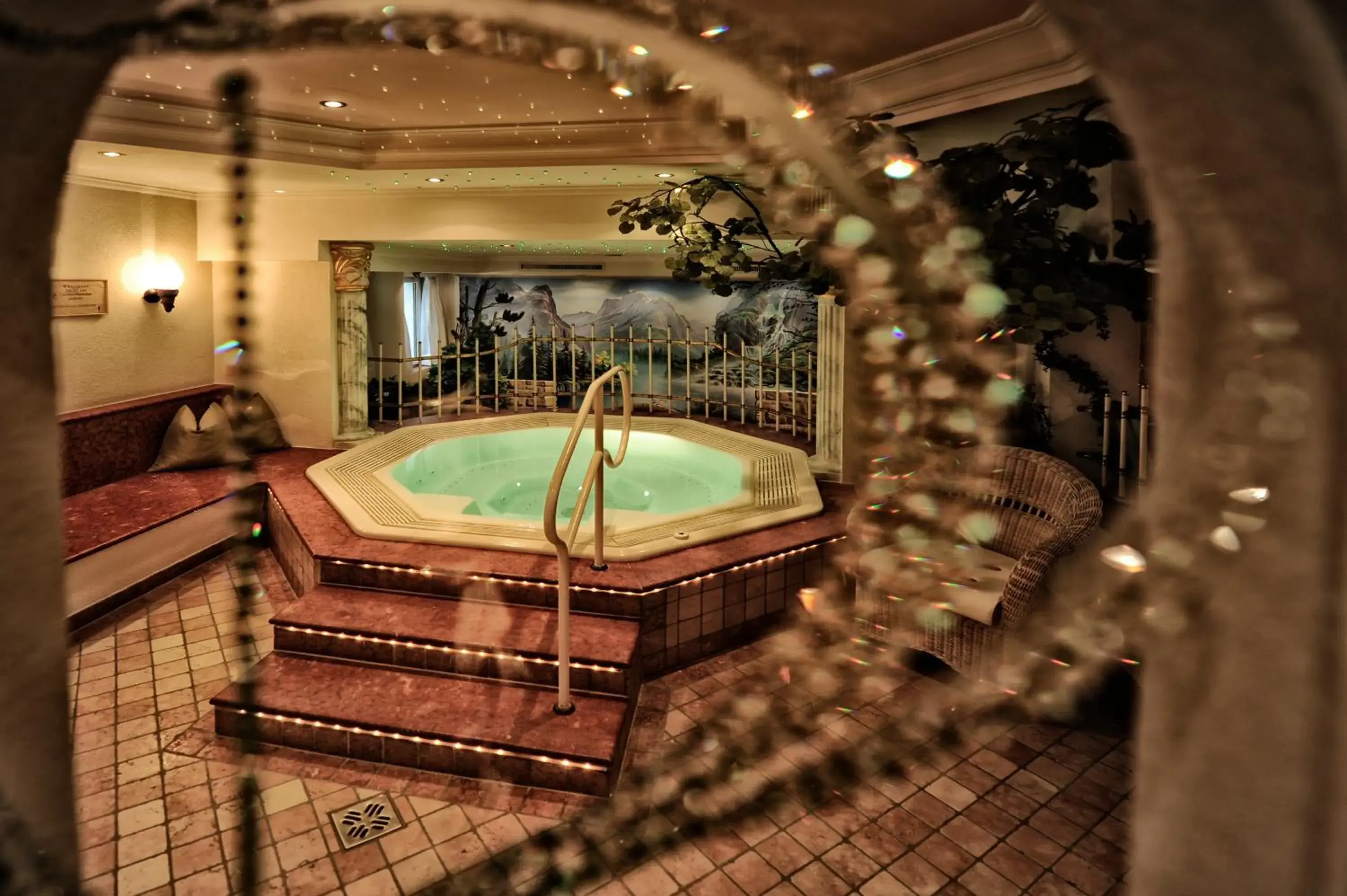 Hot Tub, Pool View in Hotel Verwall