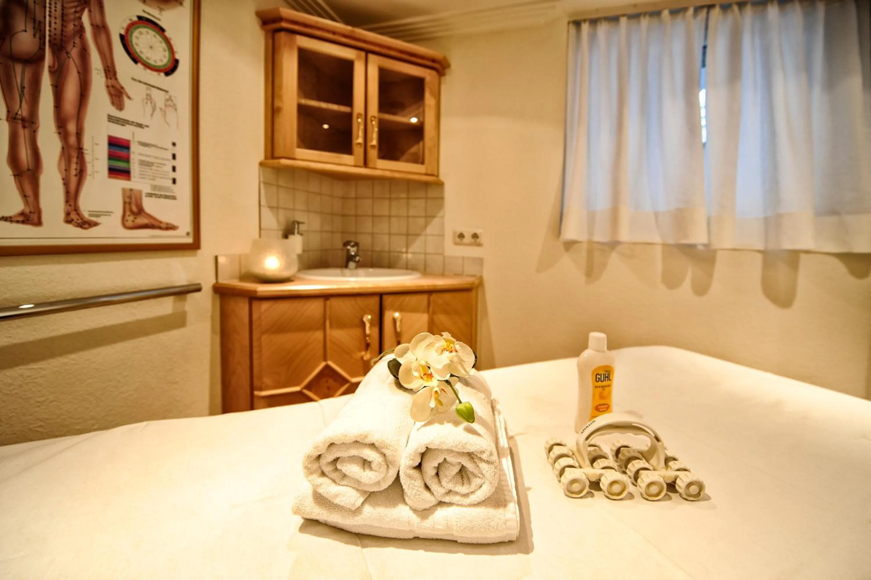 Fitness centre/facilities, Bed in Hotel Verwall