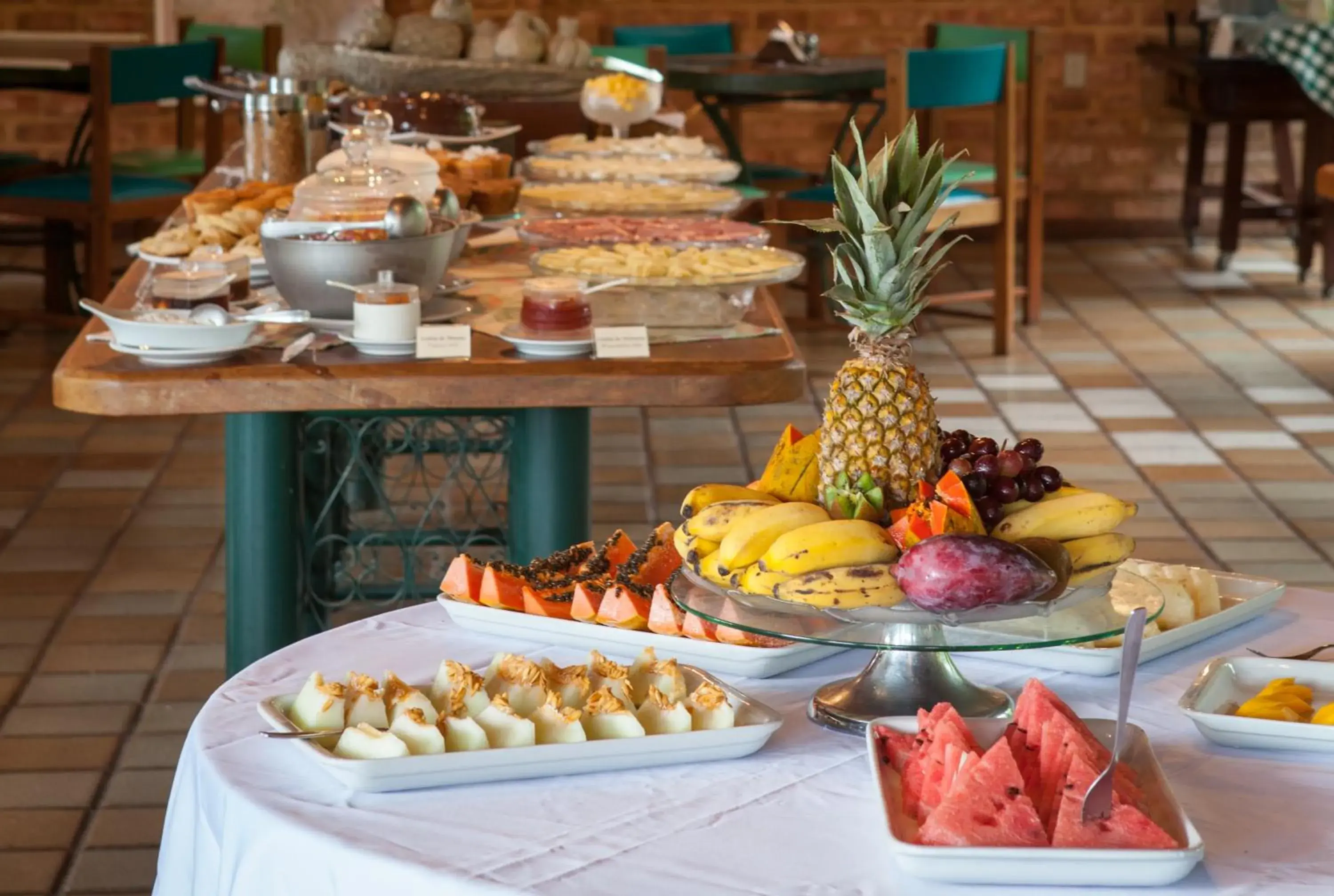 Buffet breakfast in Hotel de Lençois Buffet breakfast in Hotel de Lençois