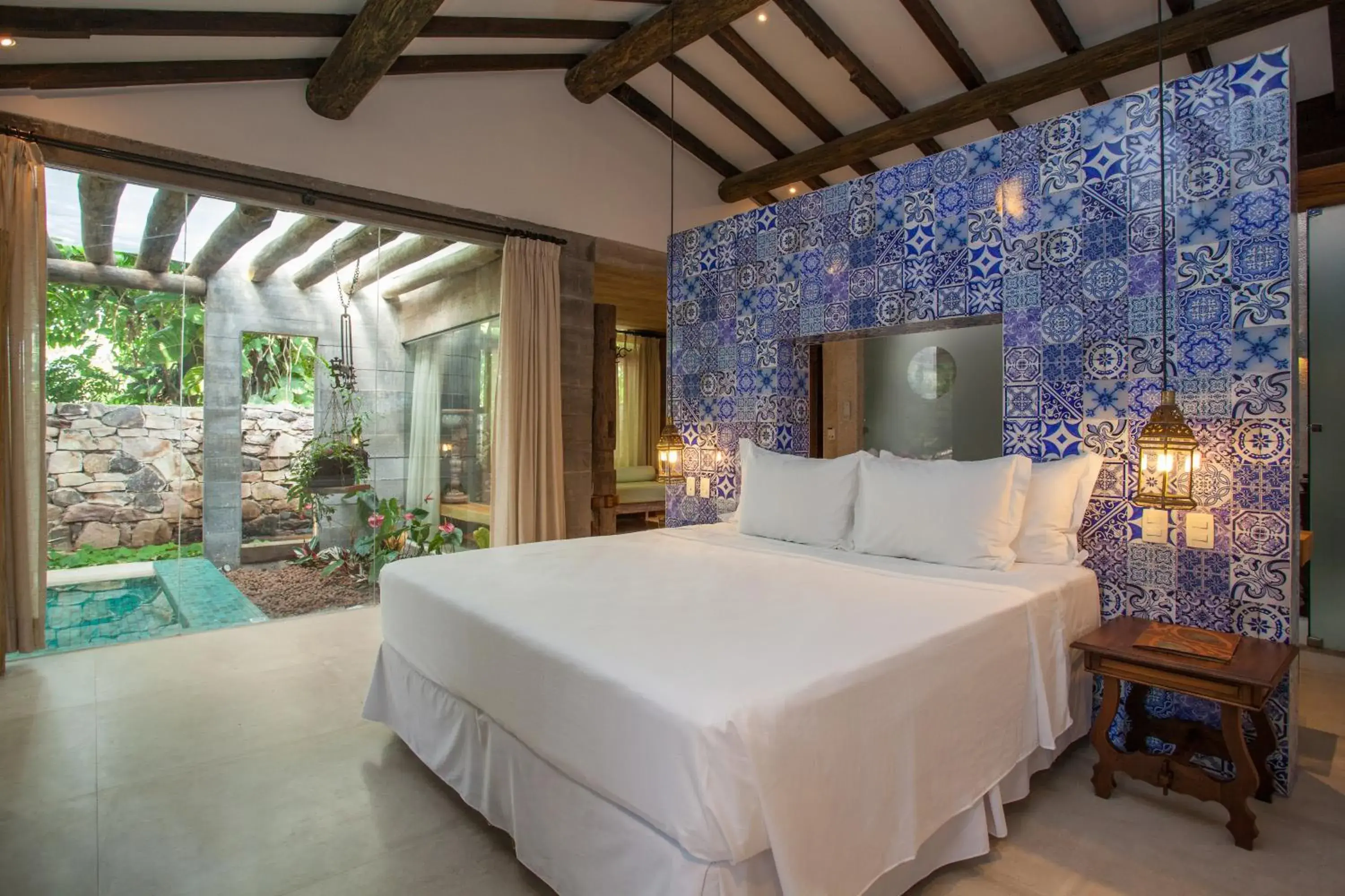 Suite with Private Pool in Hotel de Lençois Suite with Private Pool in Hotel de Lençois