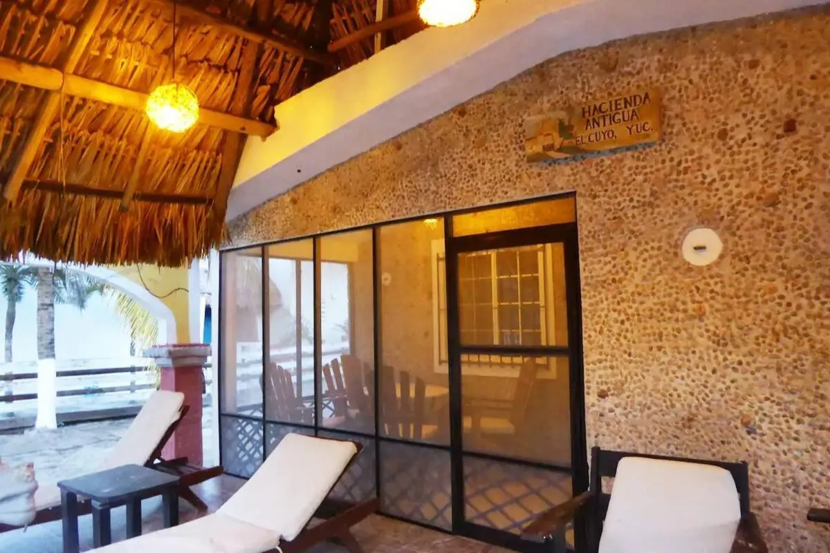 Hacienda Antigua Villa, 50m from sandy Beach