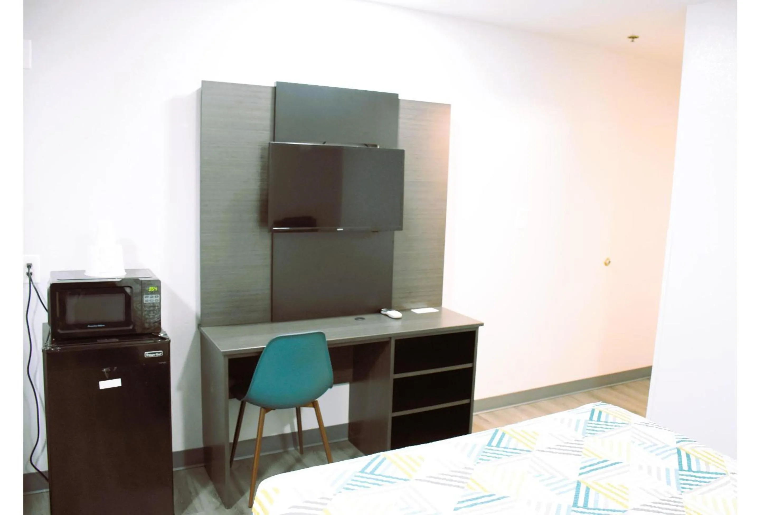 Bed in Motel 6 Idabel, OK