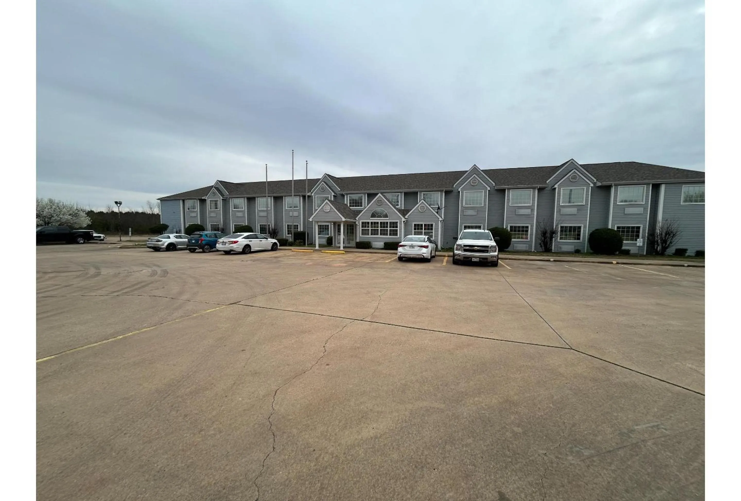 Parking in Motel 6 Idabel, OK