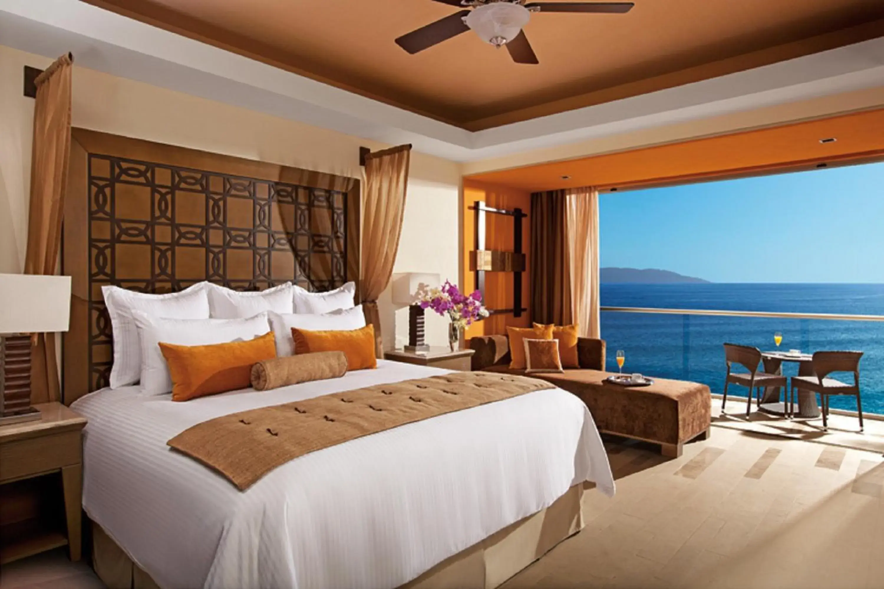 Bed in Dreams Vallarta Bay Resorts & Spa - All Inclusive Bed in Dreams Vallarta Bay Resorts & Spa - All Inclusive
