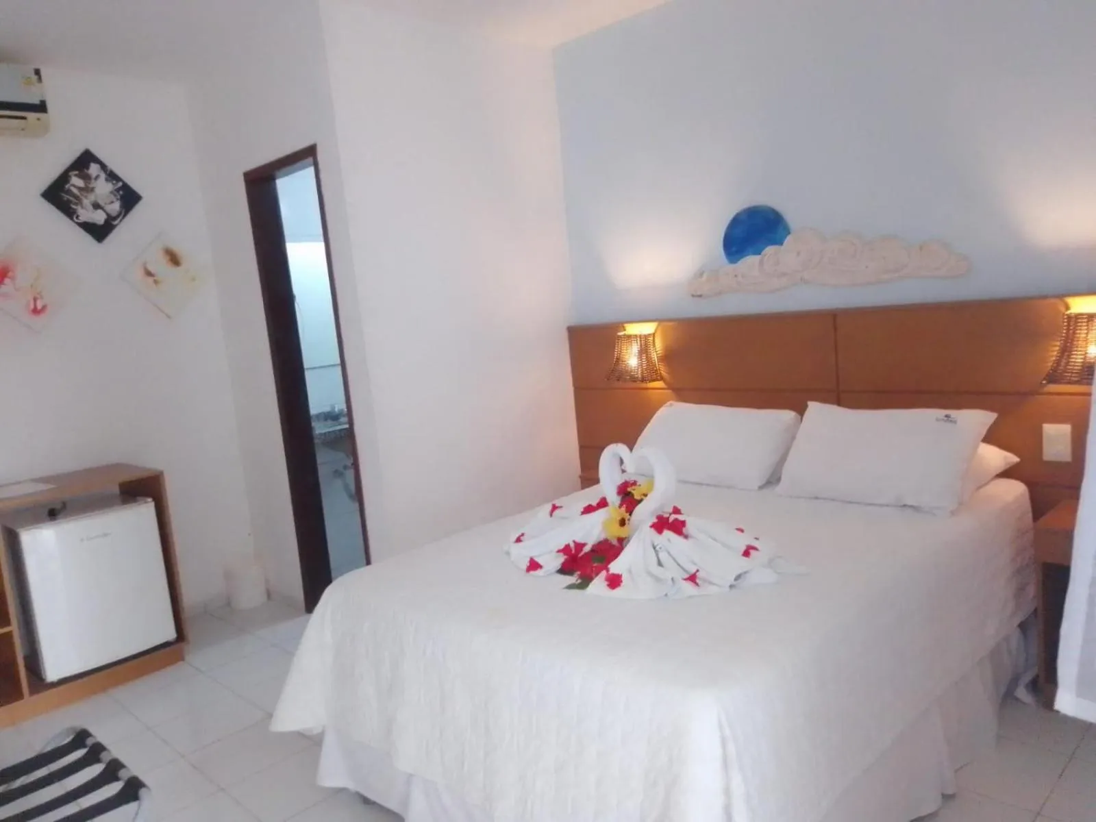 towels, Bed in Pousada Lua Azul