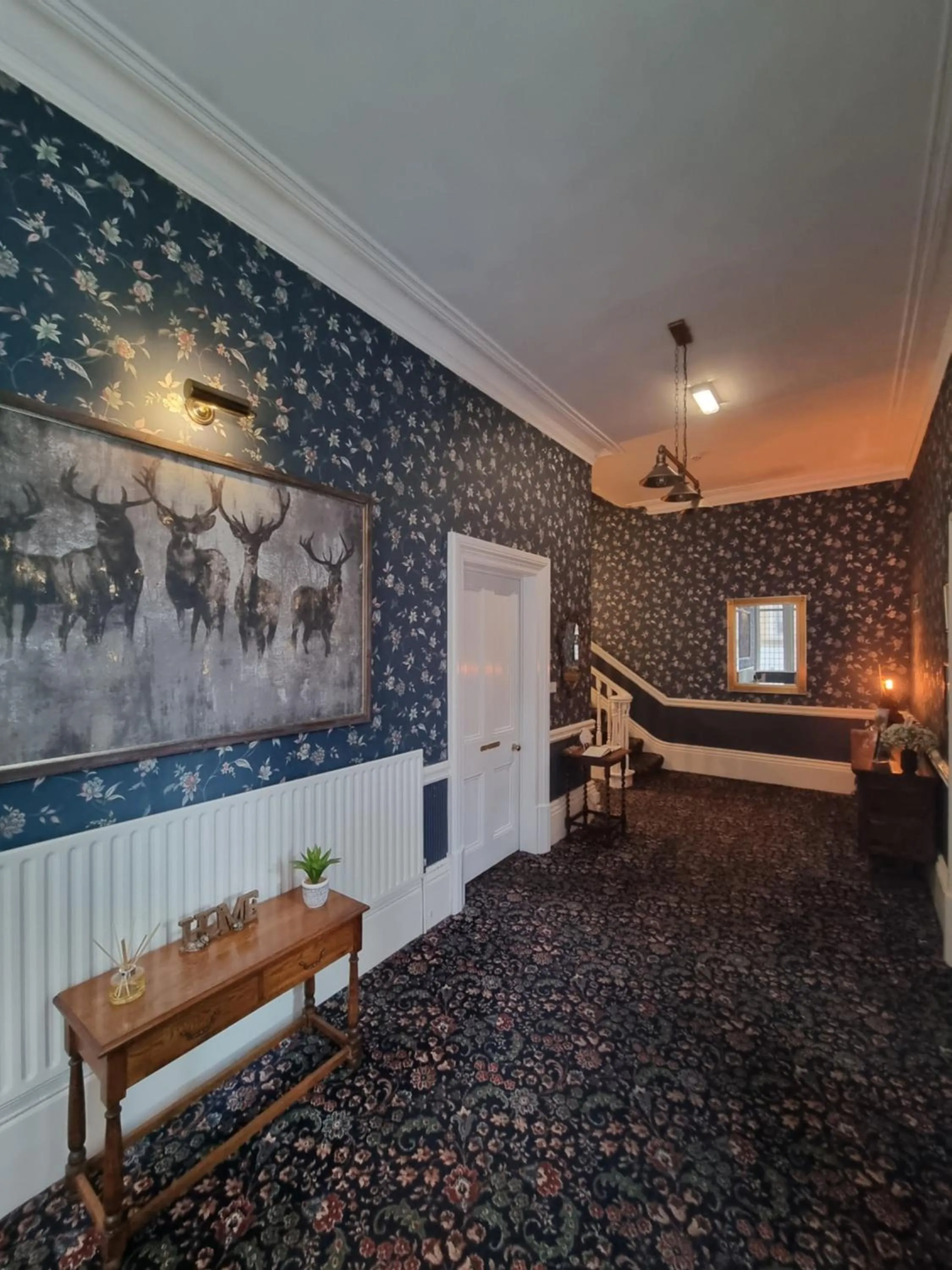 Property building, Bed in The Cavendish