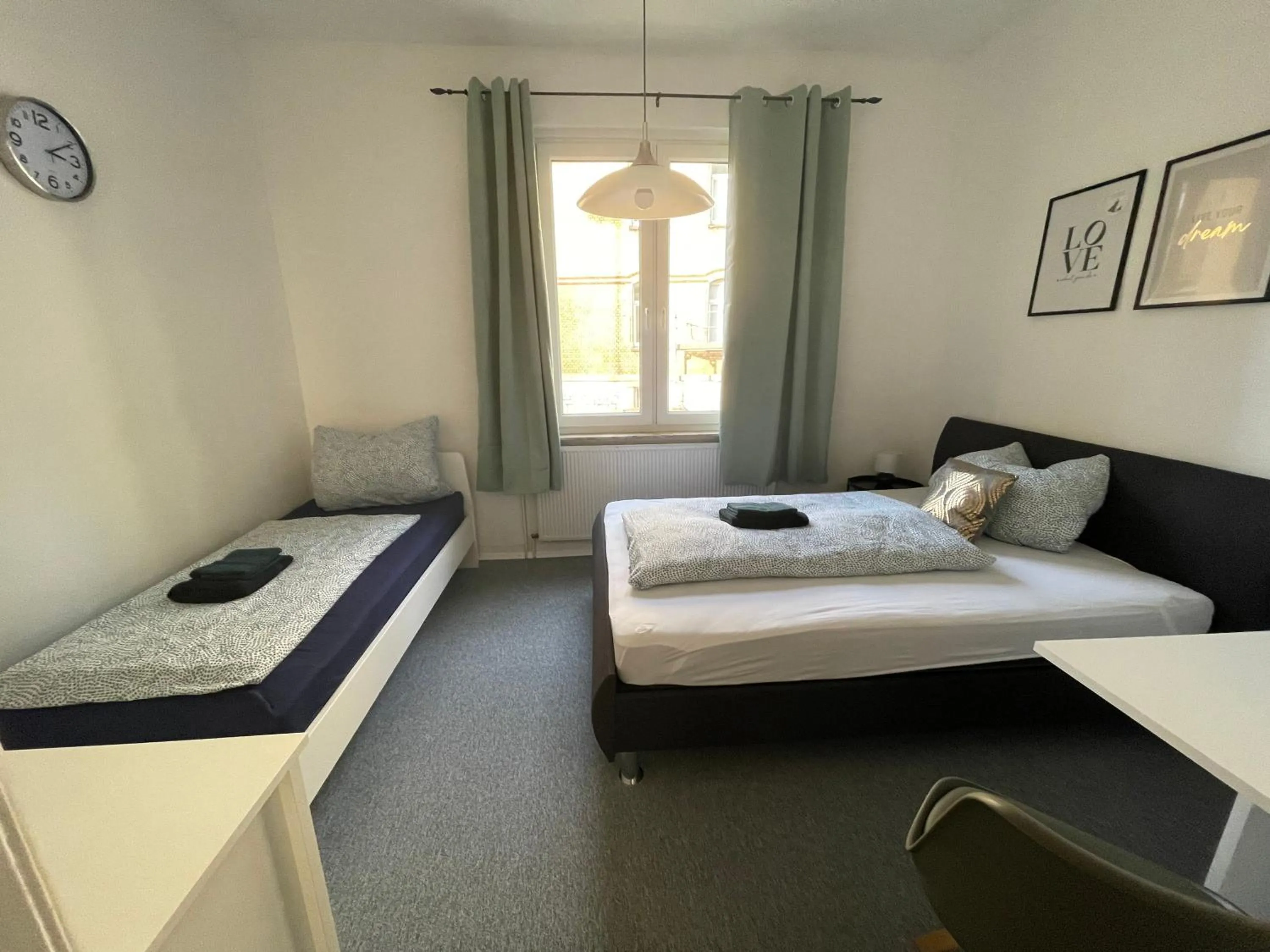 Bedroom, Bed in Gäste-Liesel Göttingen