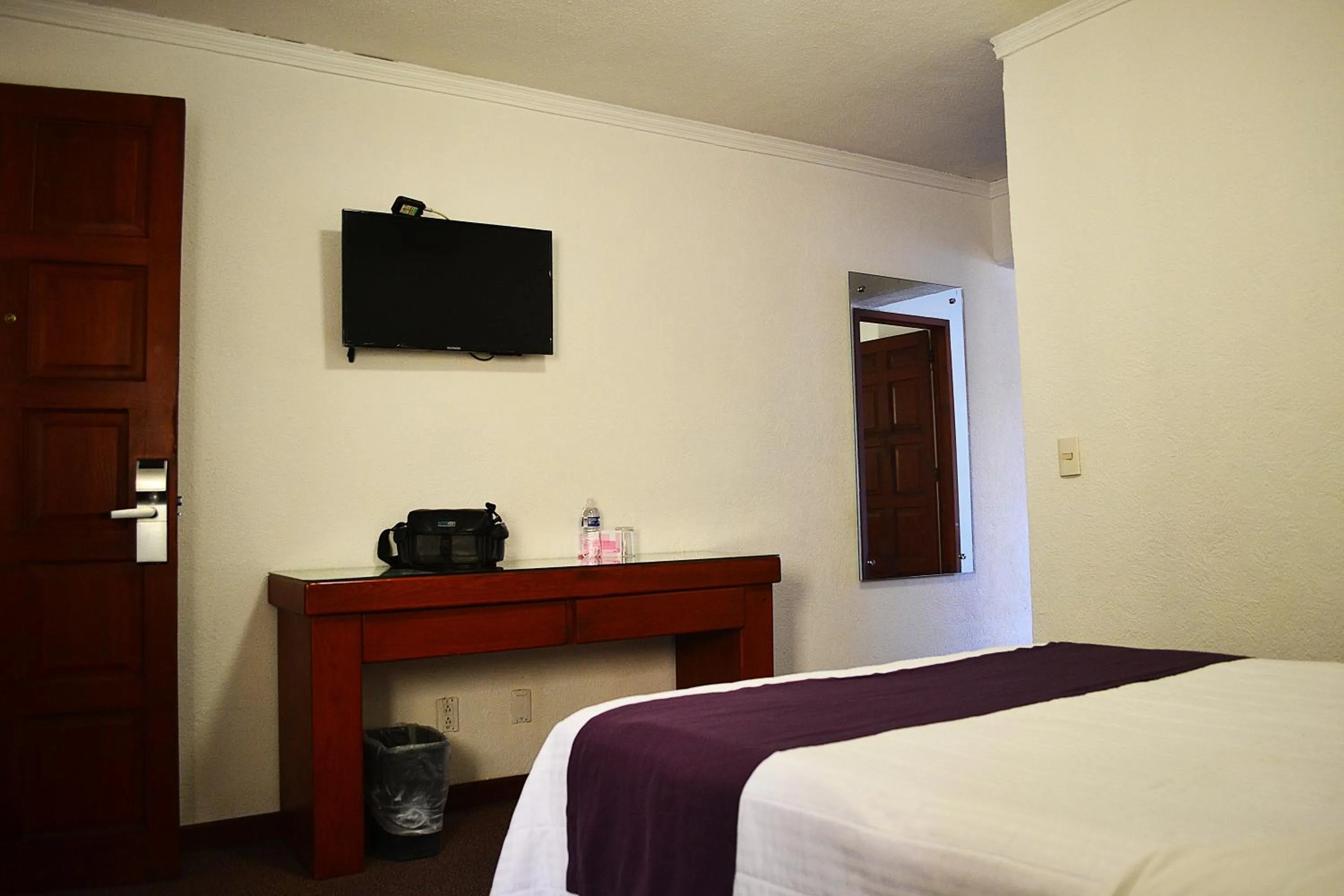 Bedroom, Bed in Hotel Campestre Inn