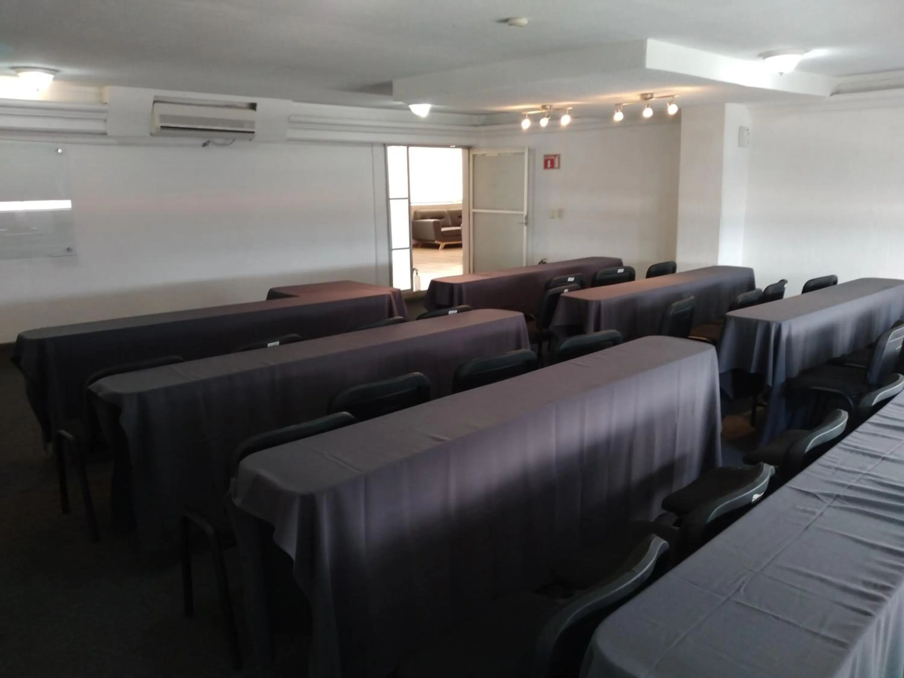 Business facilities in Hotel Campestre Inn