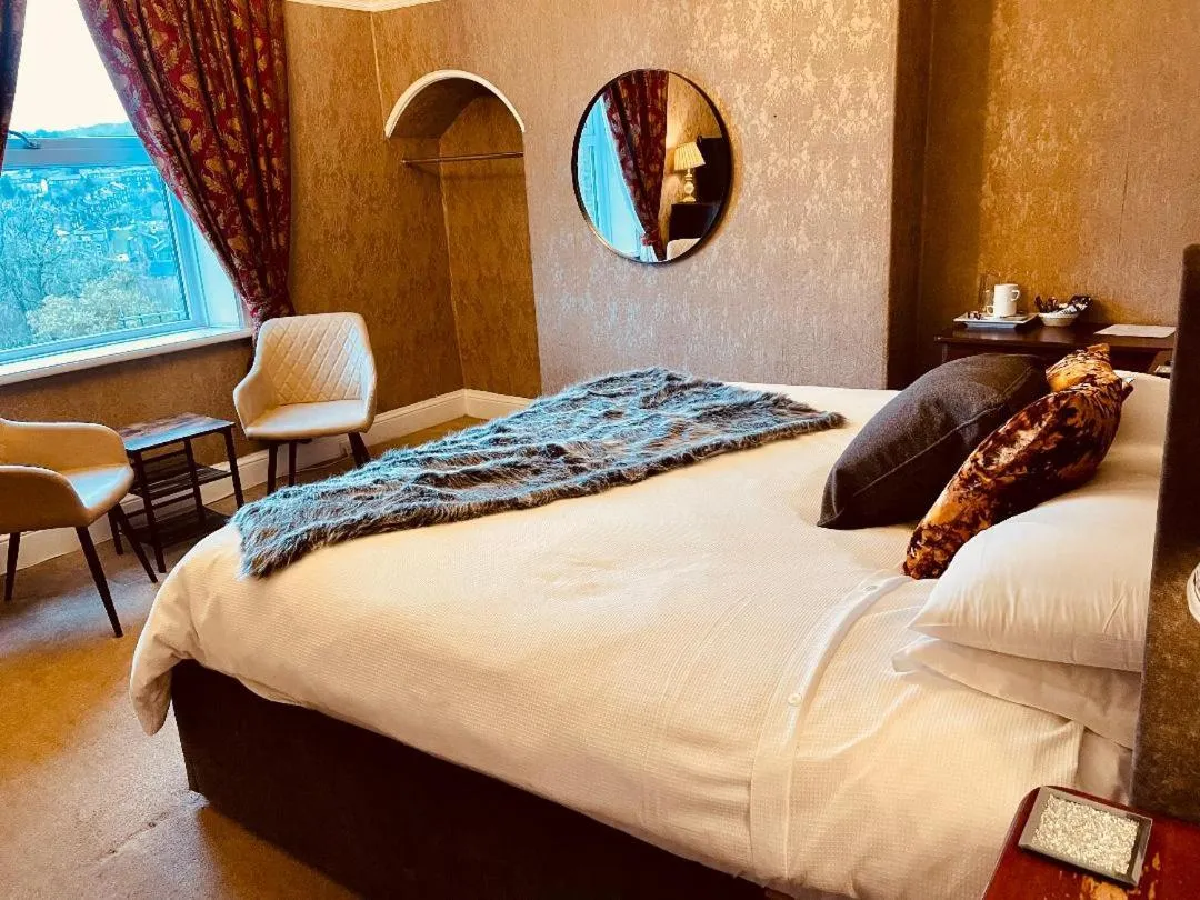 Bedroom, Bed in The Old Registry guest house