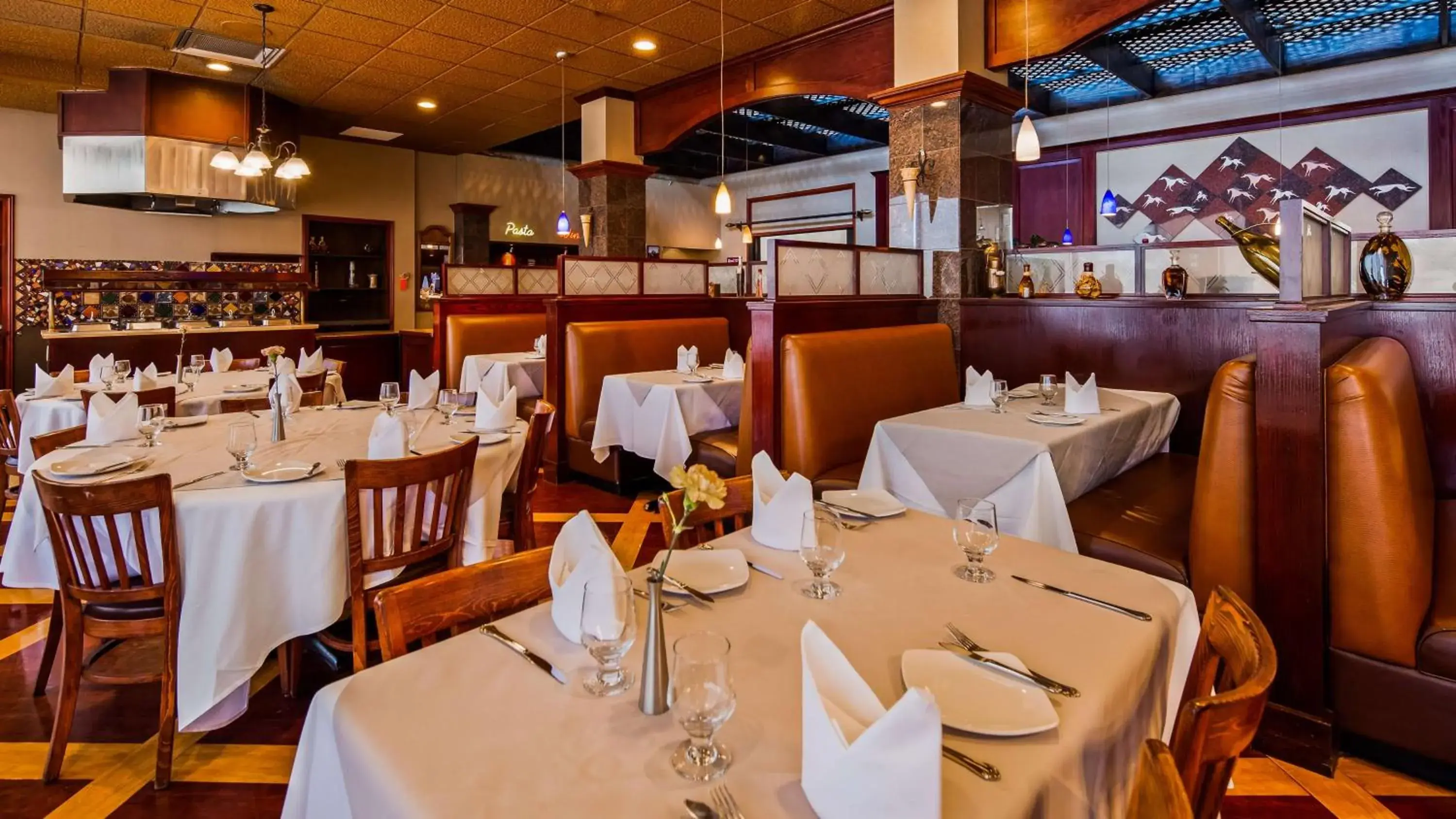 Restaurant/places to eat in The Rushmore Hotel & Suites; BW Premier Collection Restaurant/places to eat in The Rushmore Hotel & Suites; BW Premier Collection