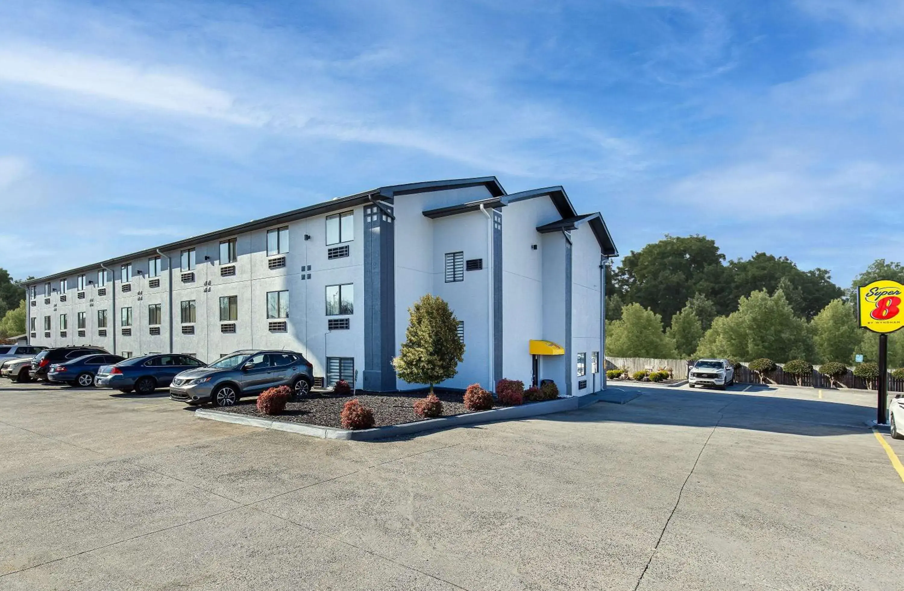 Property building in Super 8 by Wyndham Johnson City Property building in Super 8 by Wyndham Johnson City
