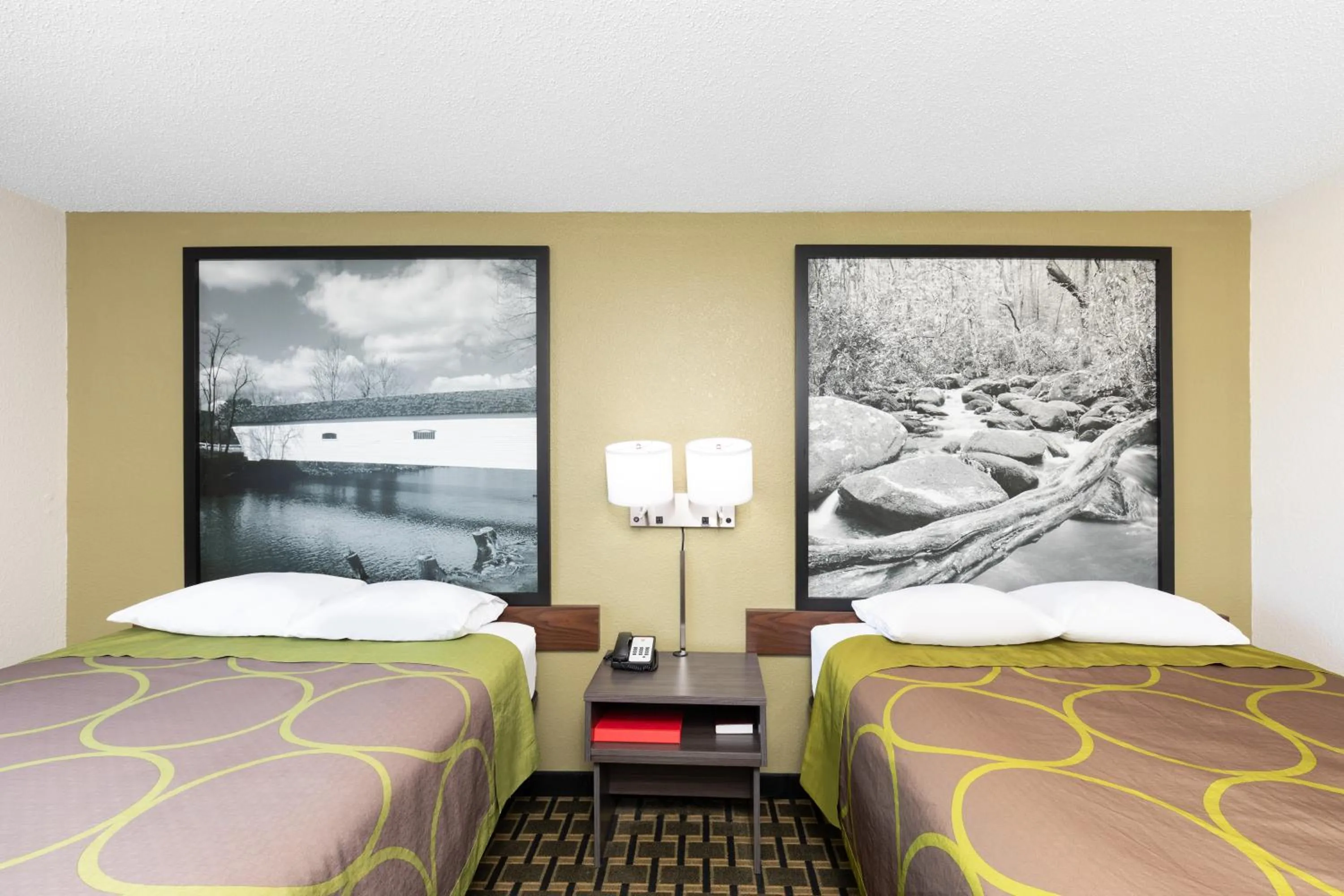 Bedroom, Bed in Super 8 by Wyndham Johnson City