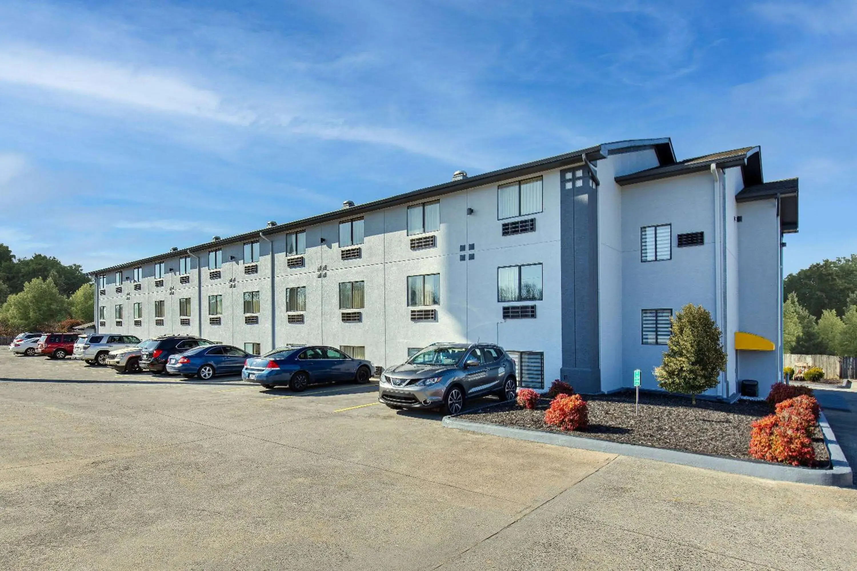 Property building in Super 8 by Wyndham Johnson City Property building in Super 8 by Wyndham Johnson City