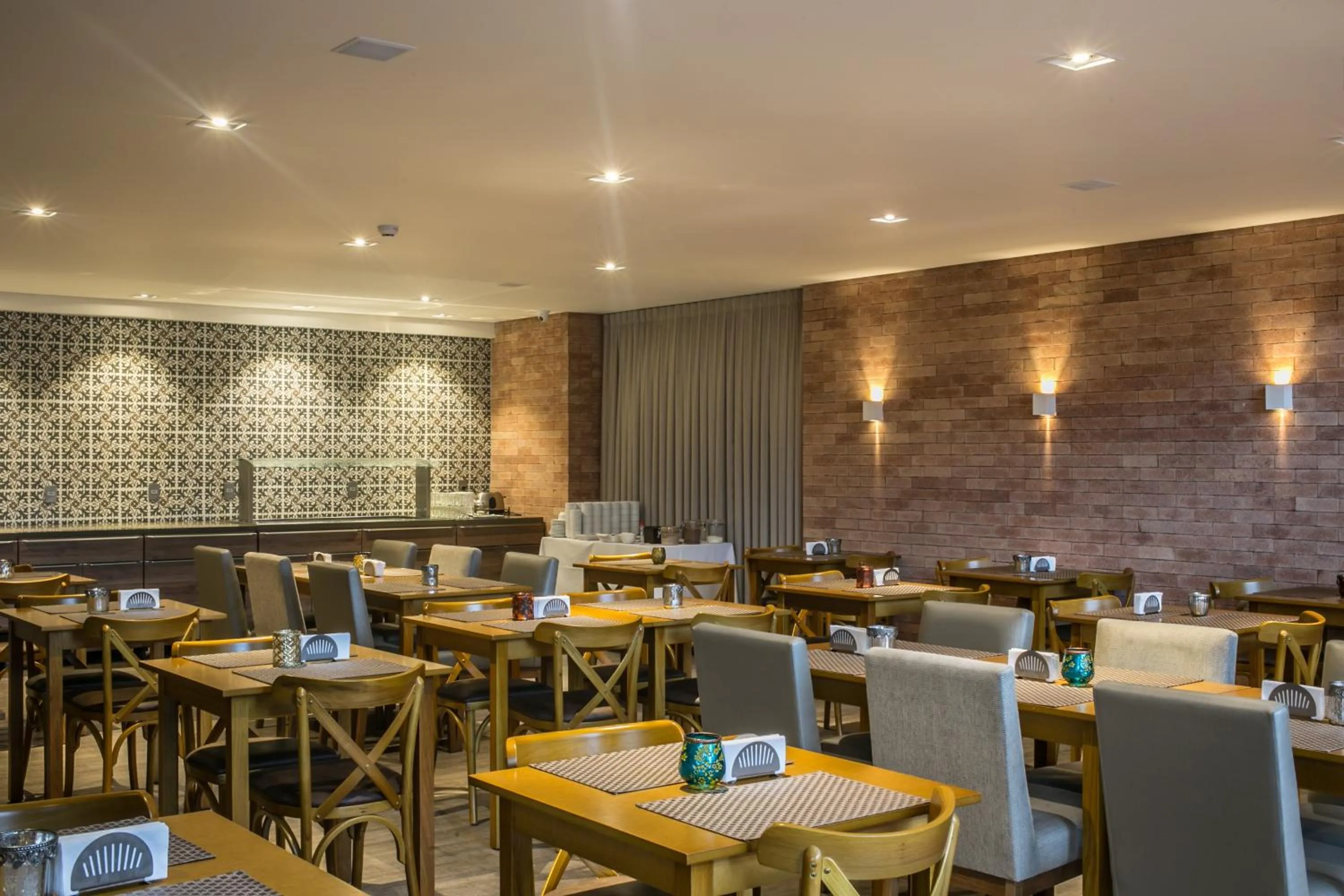 Restaurant/places to eat in Tri Hotel Premium Criciúma