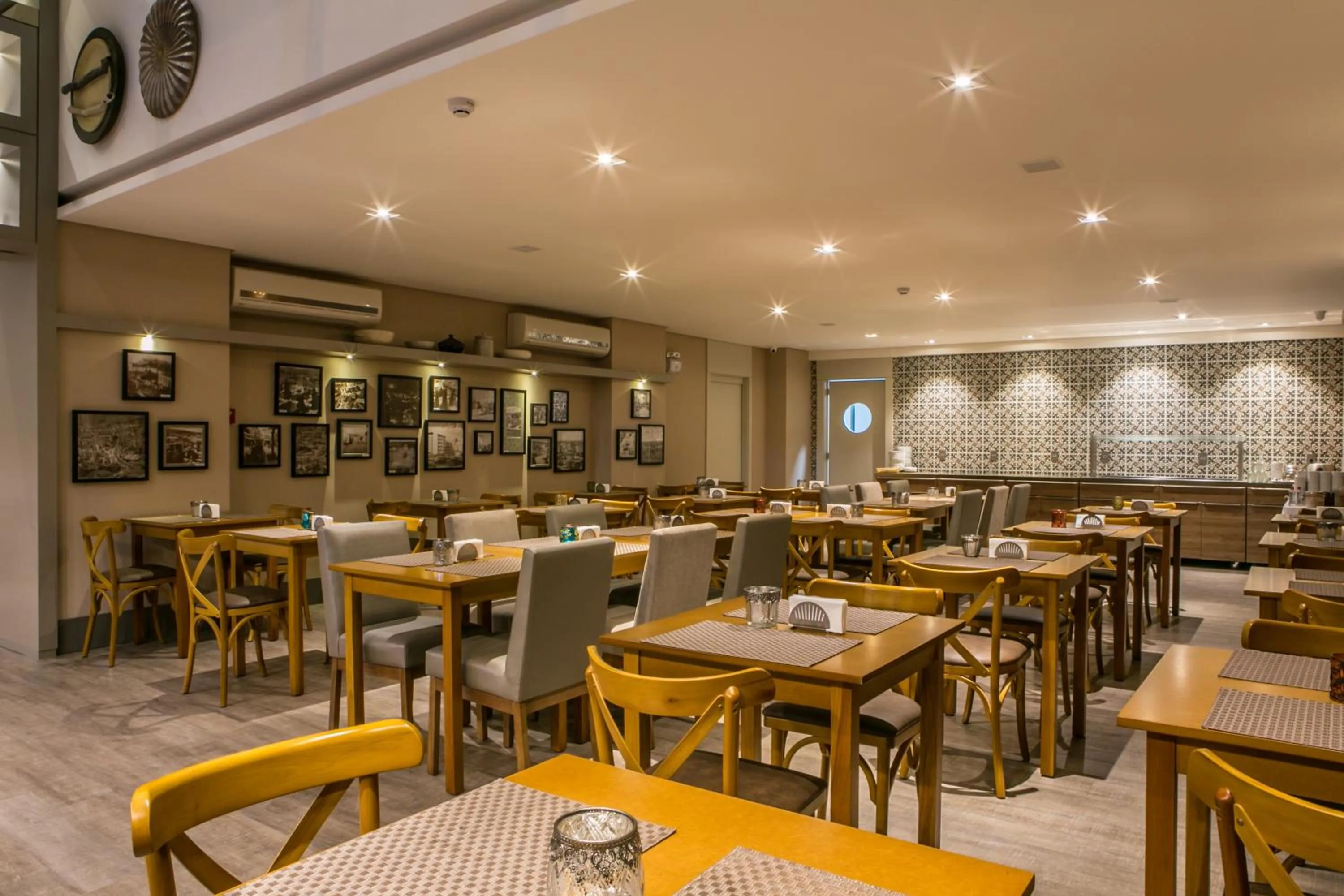 Restaurant/places to eat in Tri Hotel Premium Criciúma