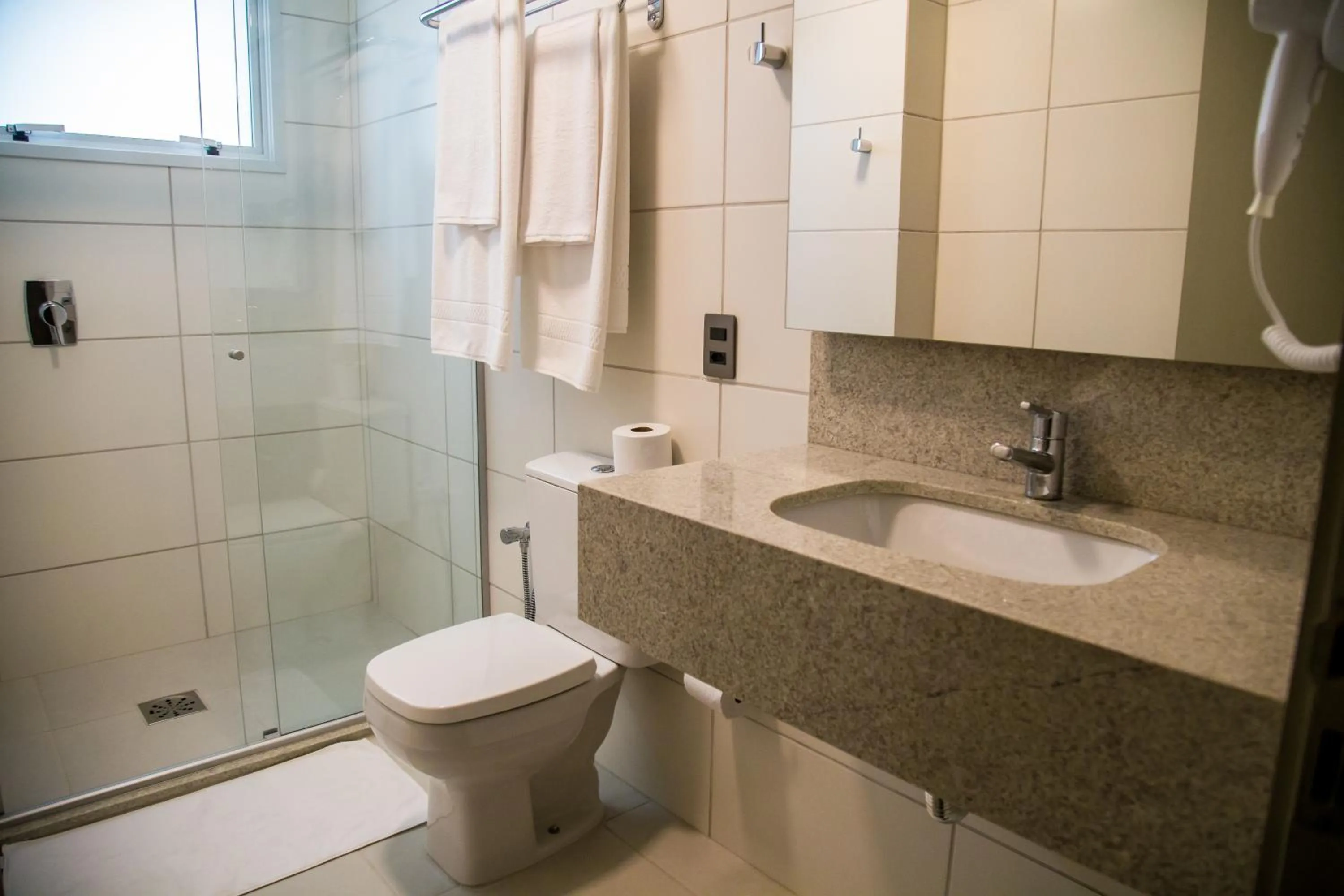 Bathroom in Tri Hotel Premium Criciúma