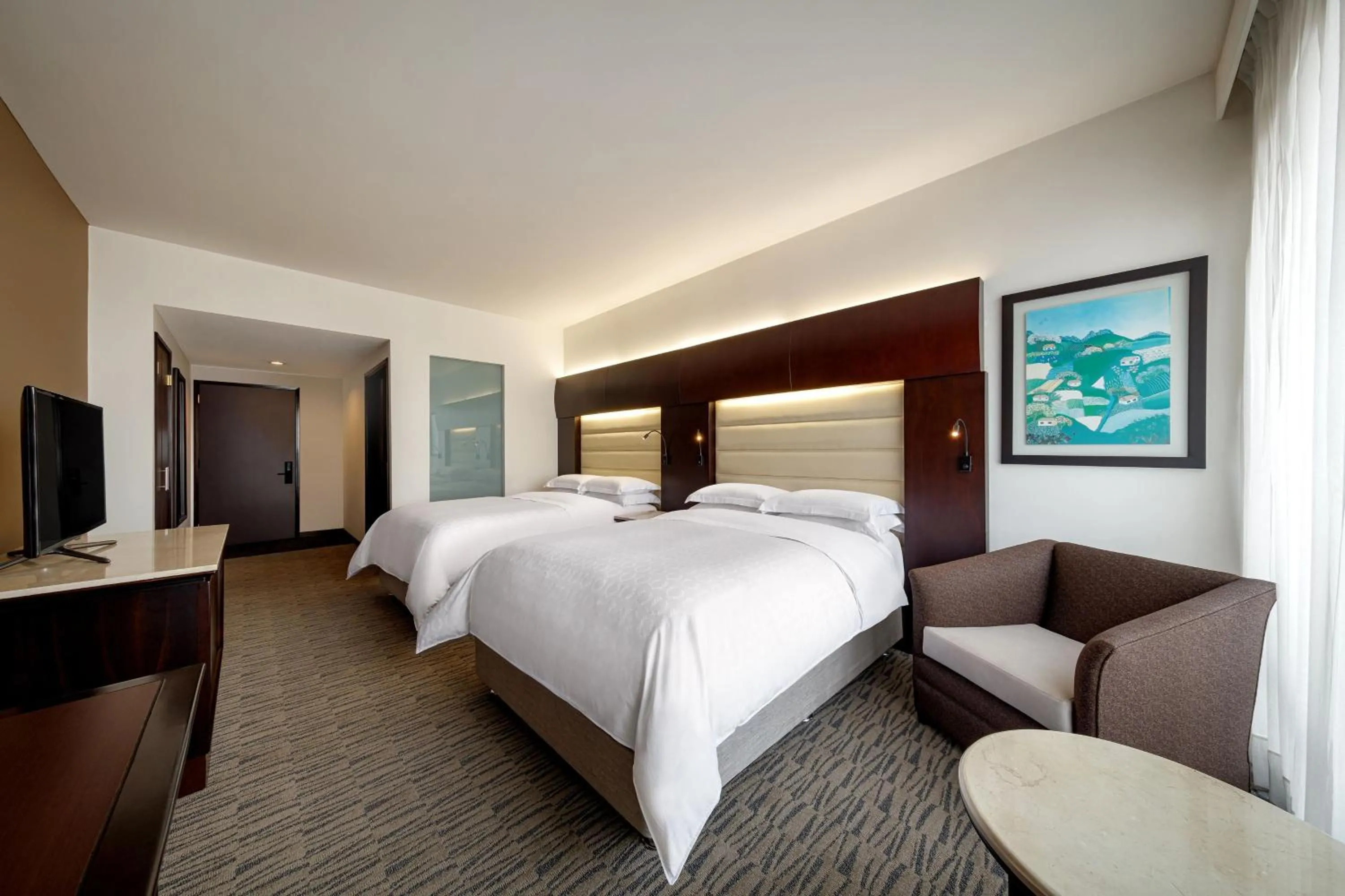 Photo of the whole room, Bed in Sheraton Bogotá Hotel