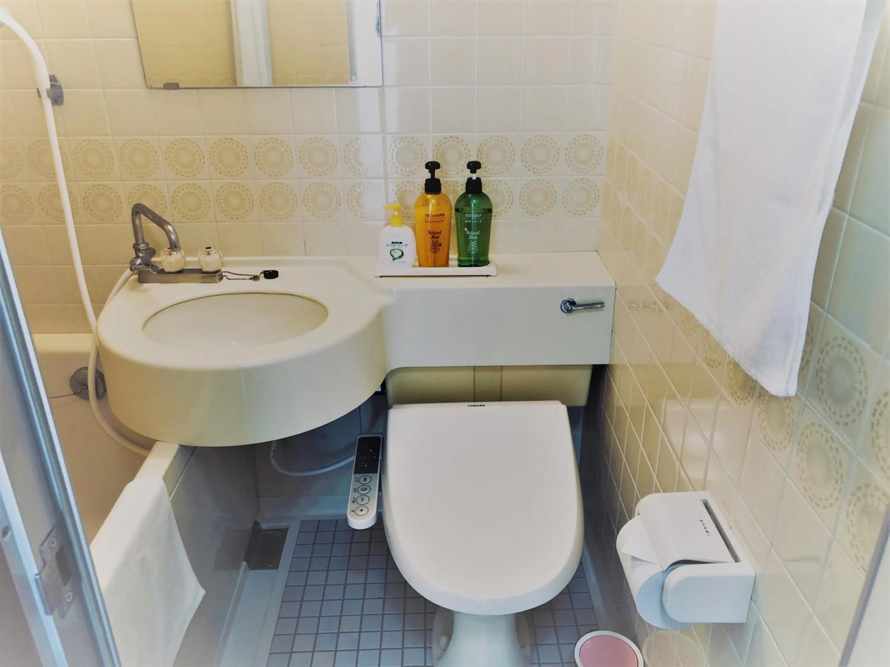 Shower in Sunset Hills Inn Naha