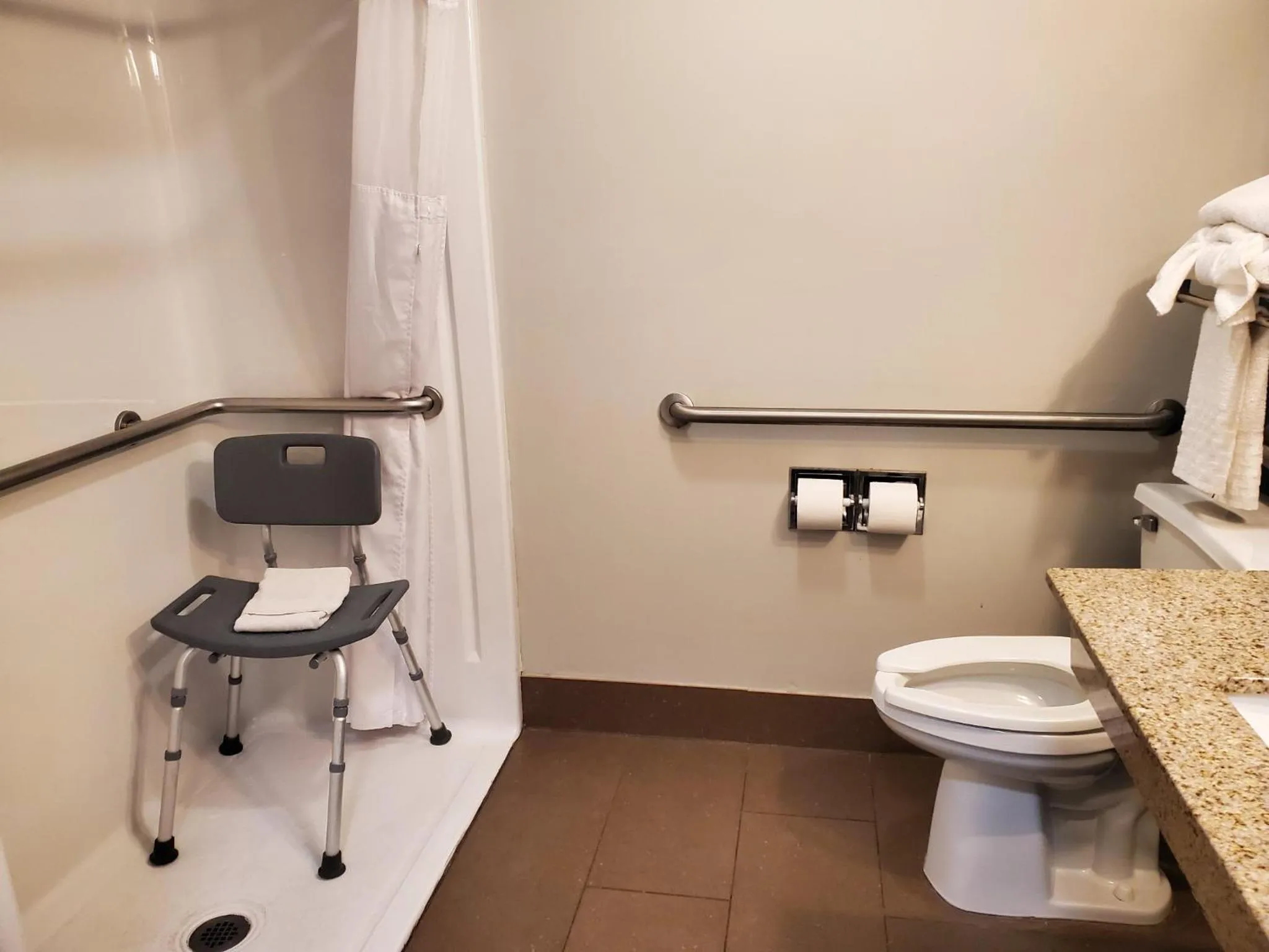 Toilet in Best Western Fort Wayne Inn & Suites North