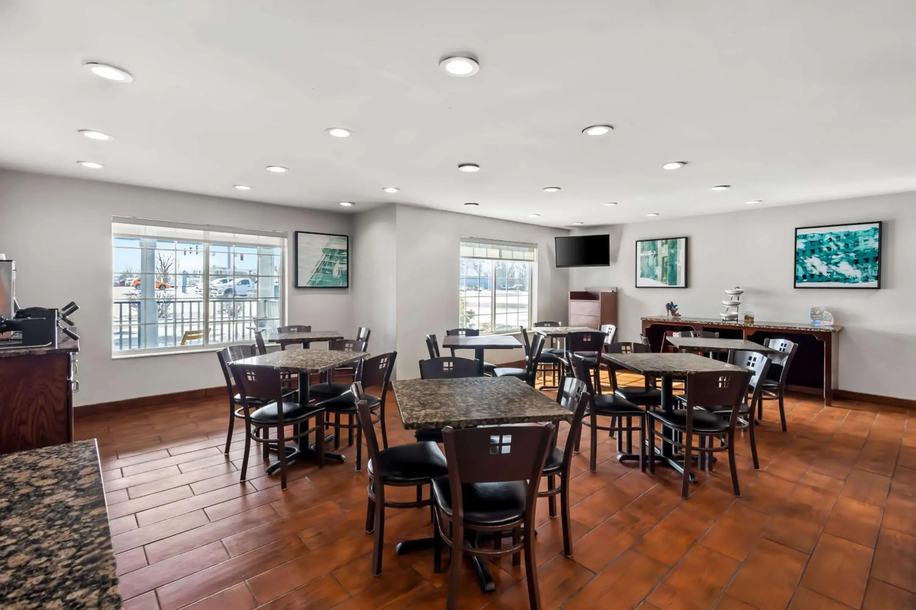 Breakfast in Best Western Fort Wayne Inn & Suites North Breakfast in Best Western Fort Wayne Inn & Suites North