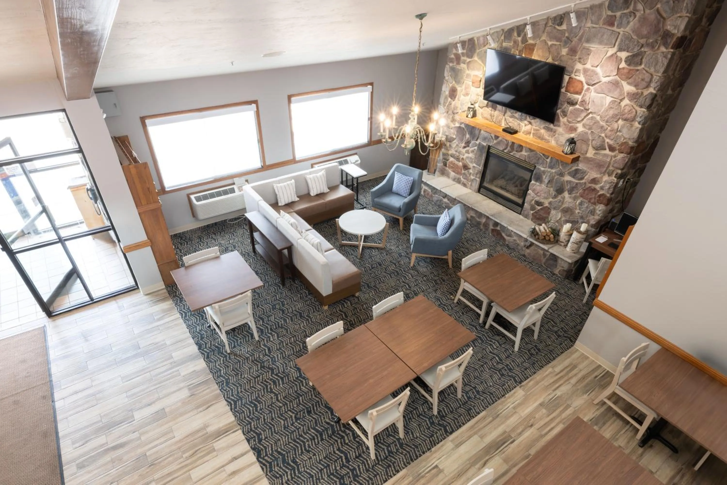 Lobby or reception in AmericInn by Wyndham Sturgeon Bay