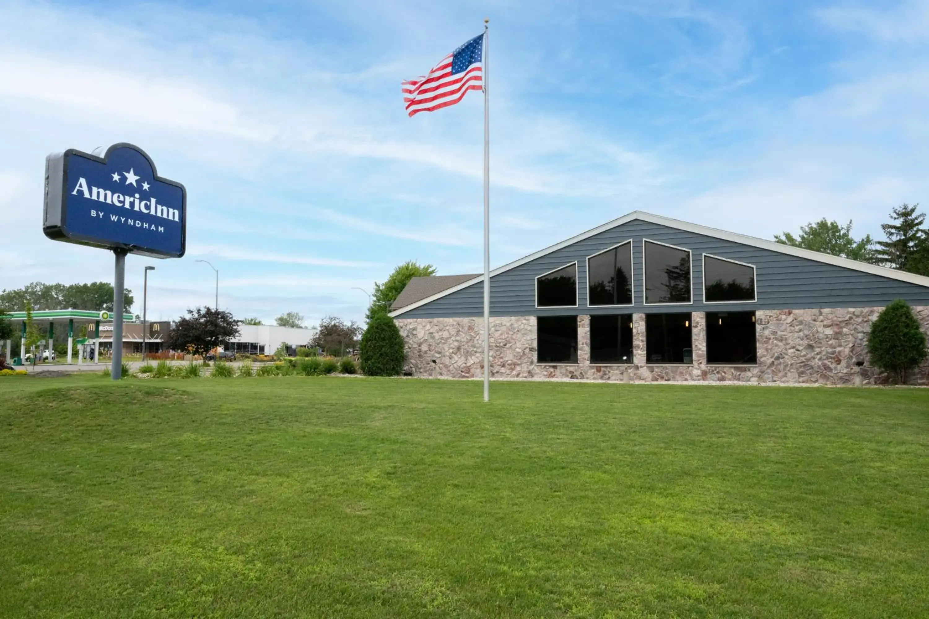 Property building in AmericInn by Wyndham Sturgeon Bay Property building in AmericInn by Wyndham Sturgeon Bay