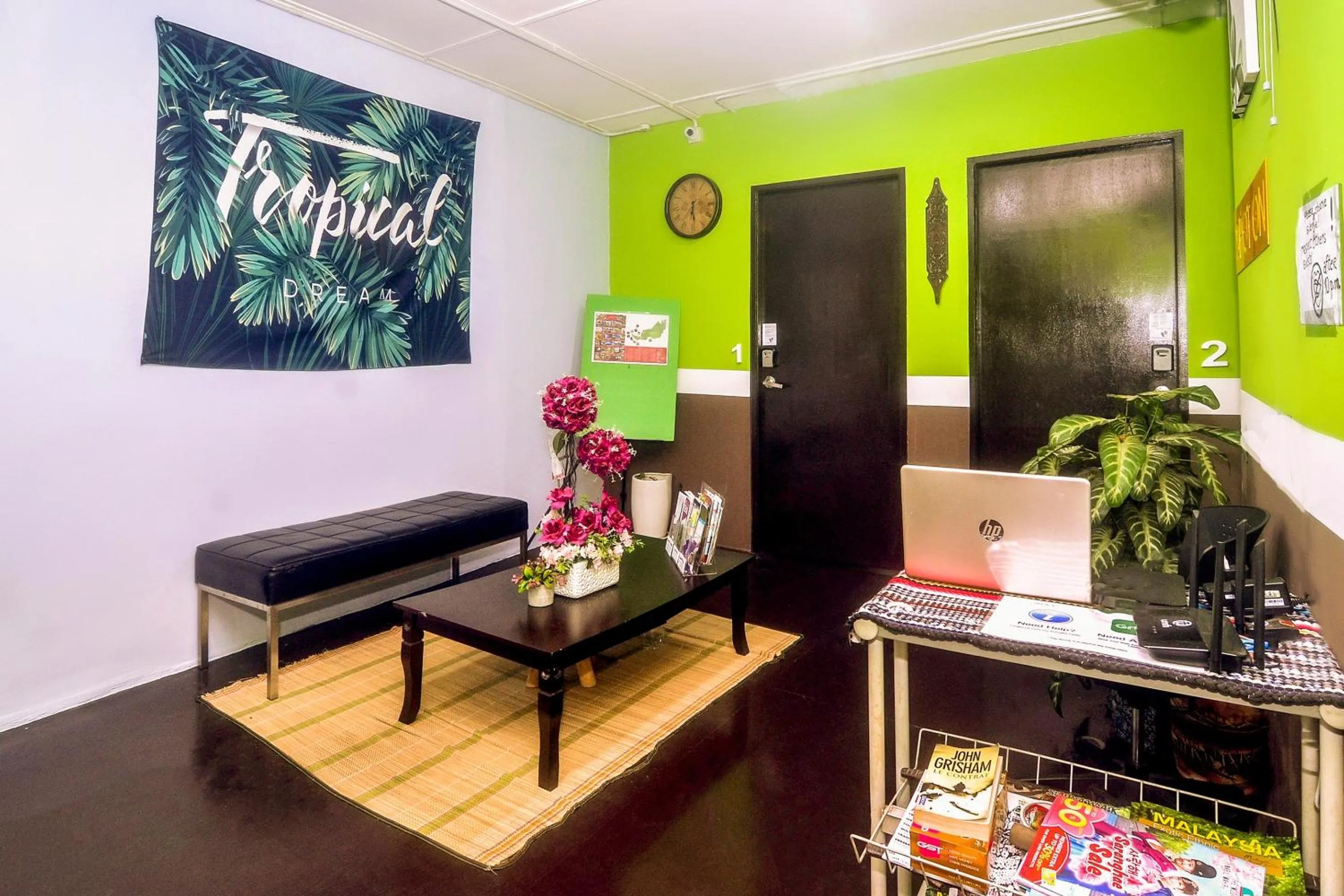 Lobby or reception in Hotel O Tropical Lodge