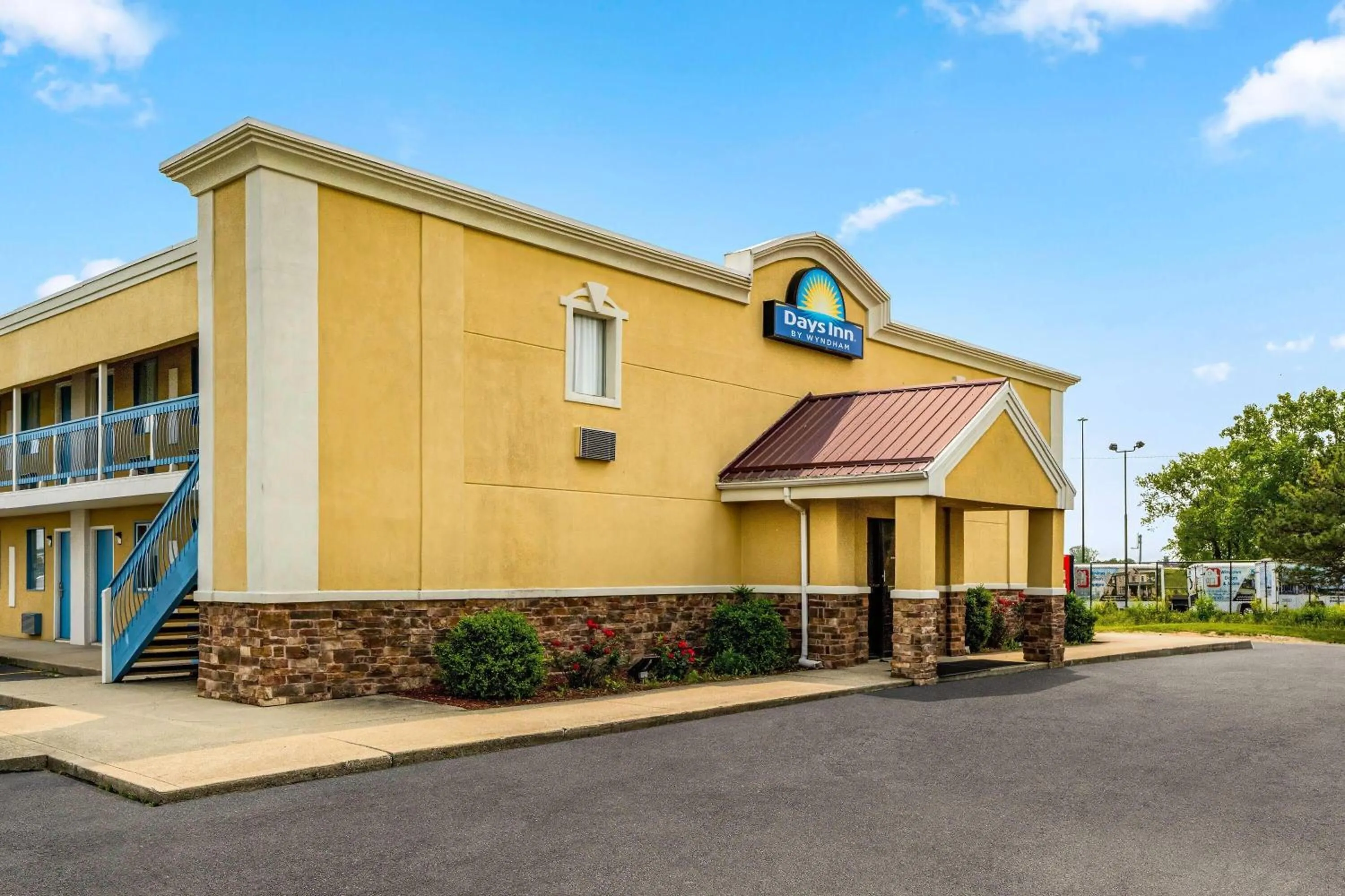 Property building in Days Inn by Wyndham Fort Wayne