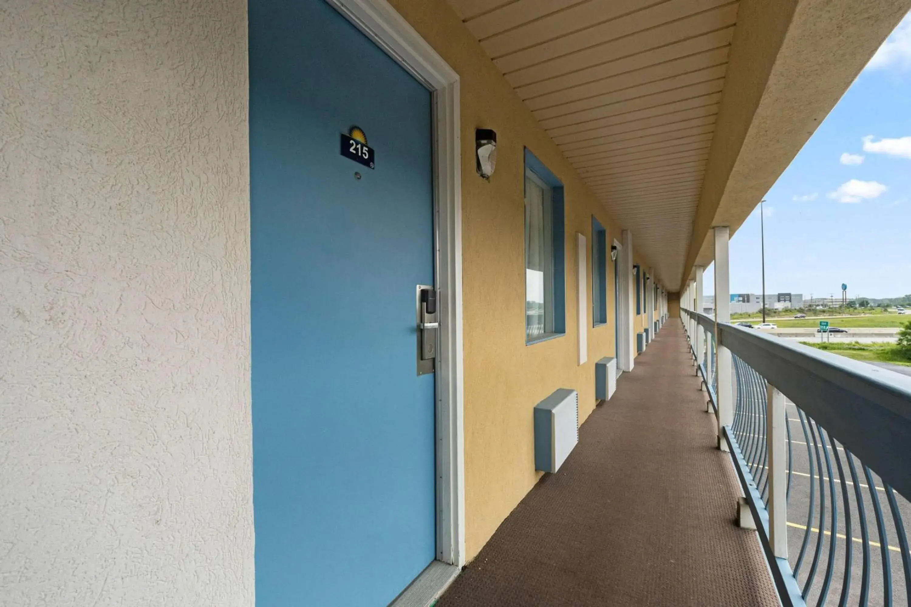 Property building in Days Inn by Wyndham Fort Wayne Property building in Days Inn by Wyndham Fort Wayne