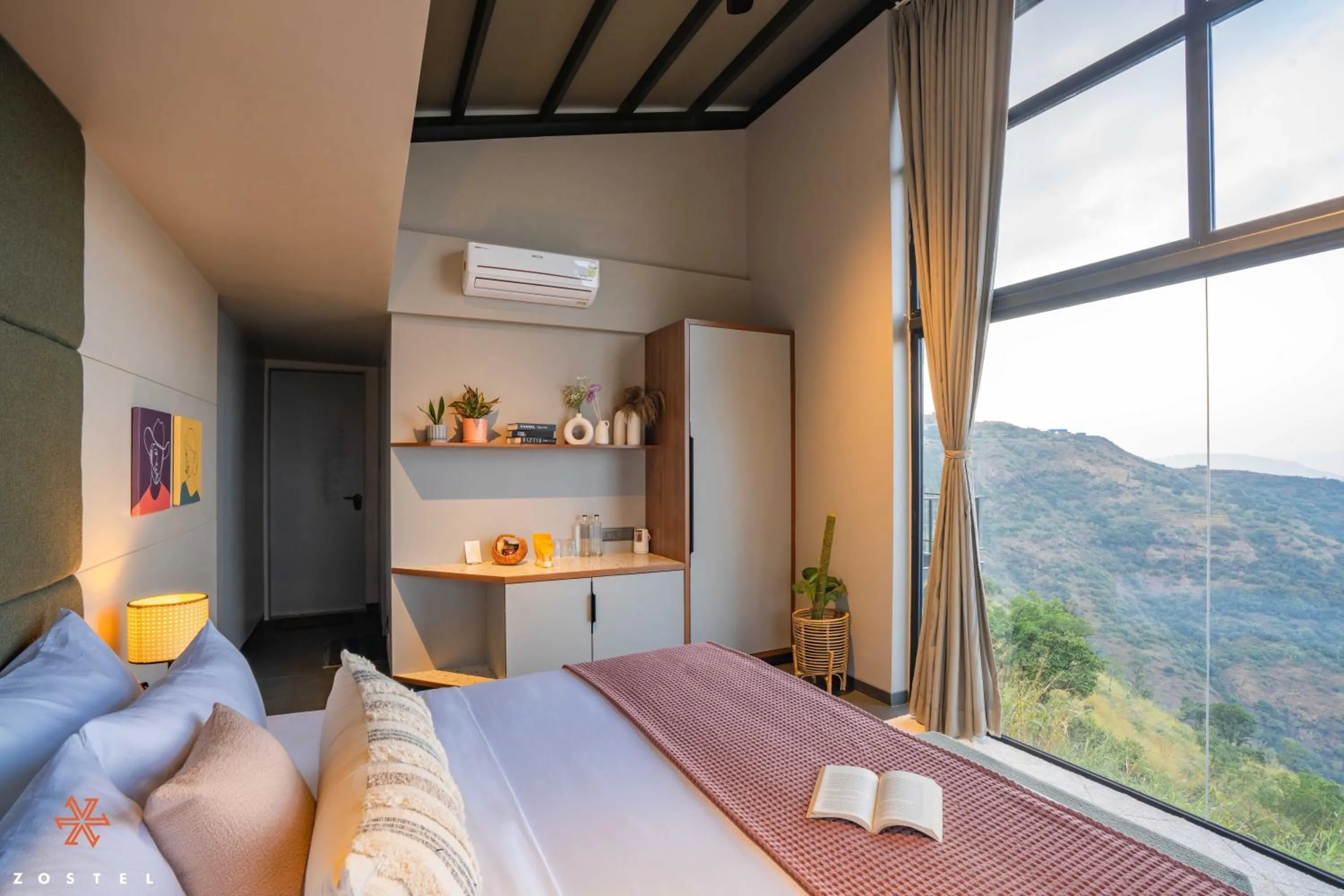 Bed in Zostel Plus Panchgani