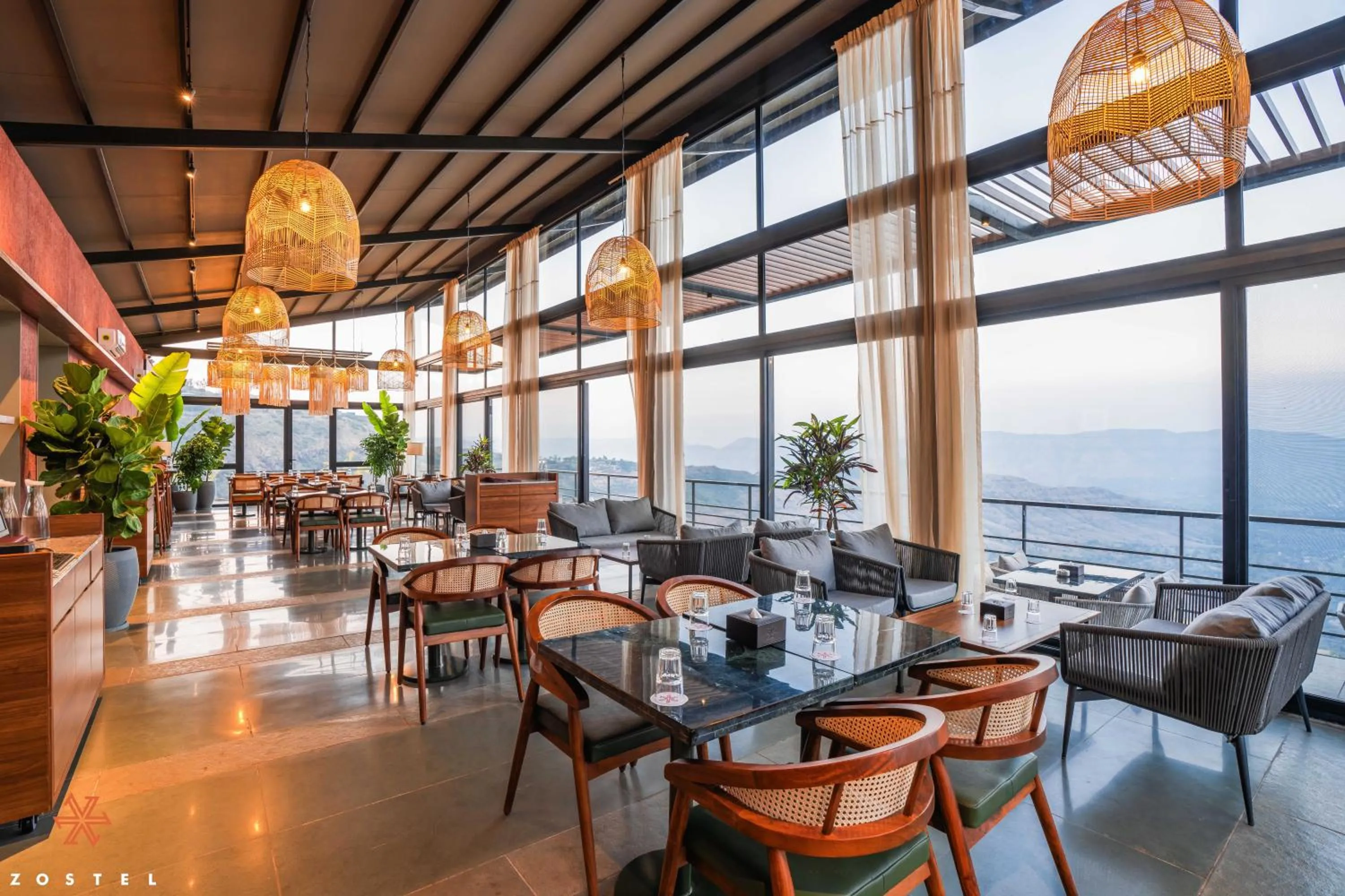 Restaurant/places to eat in Zostel Plus Panchgani