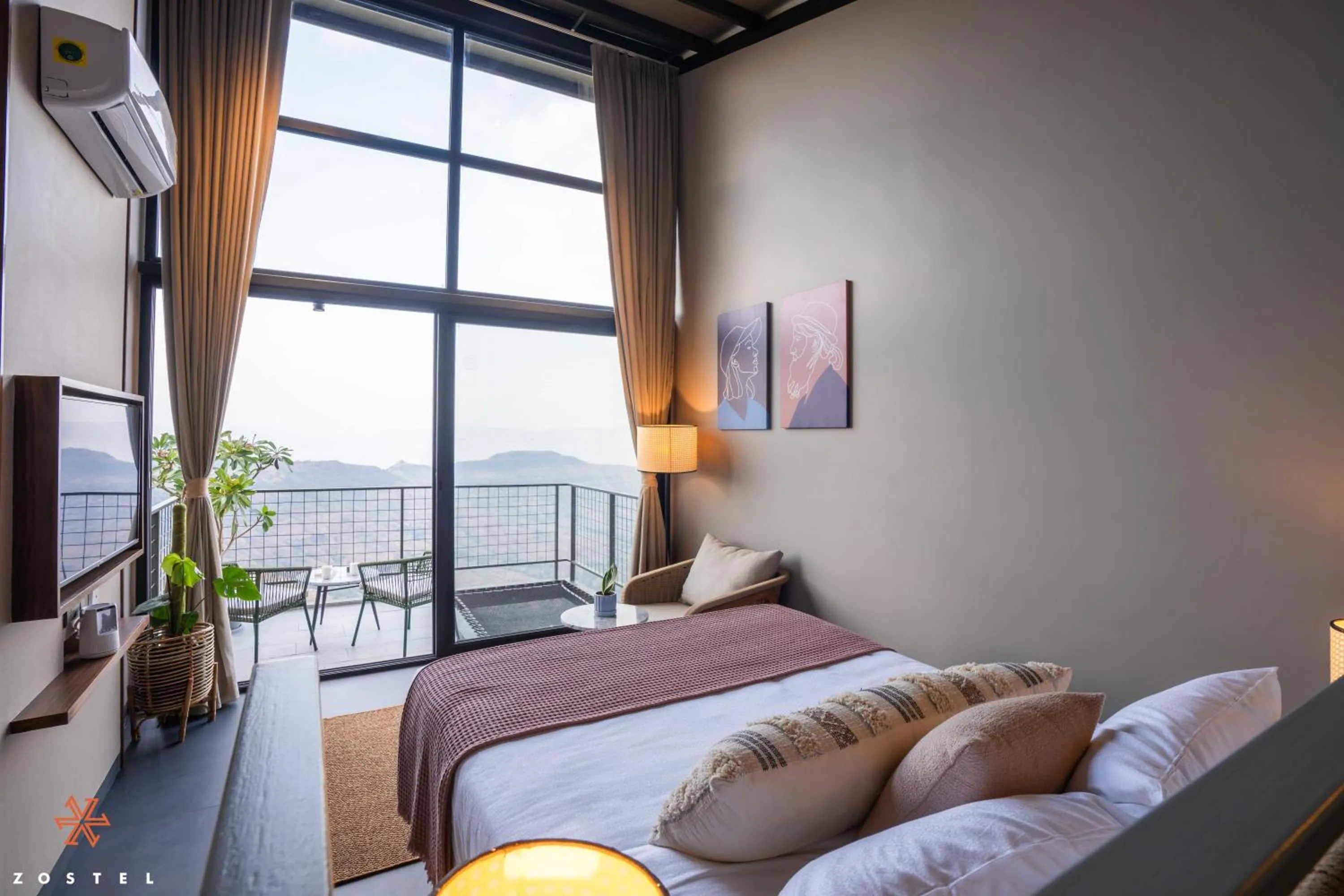 Photo of the whole room, Bed in Zostel Plus Panchgani