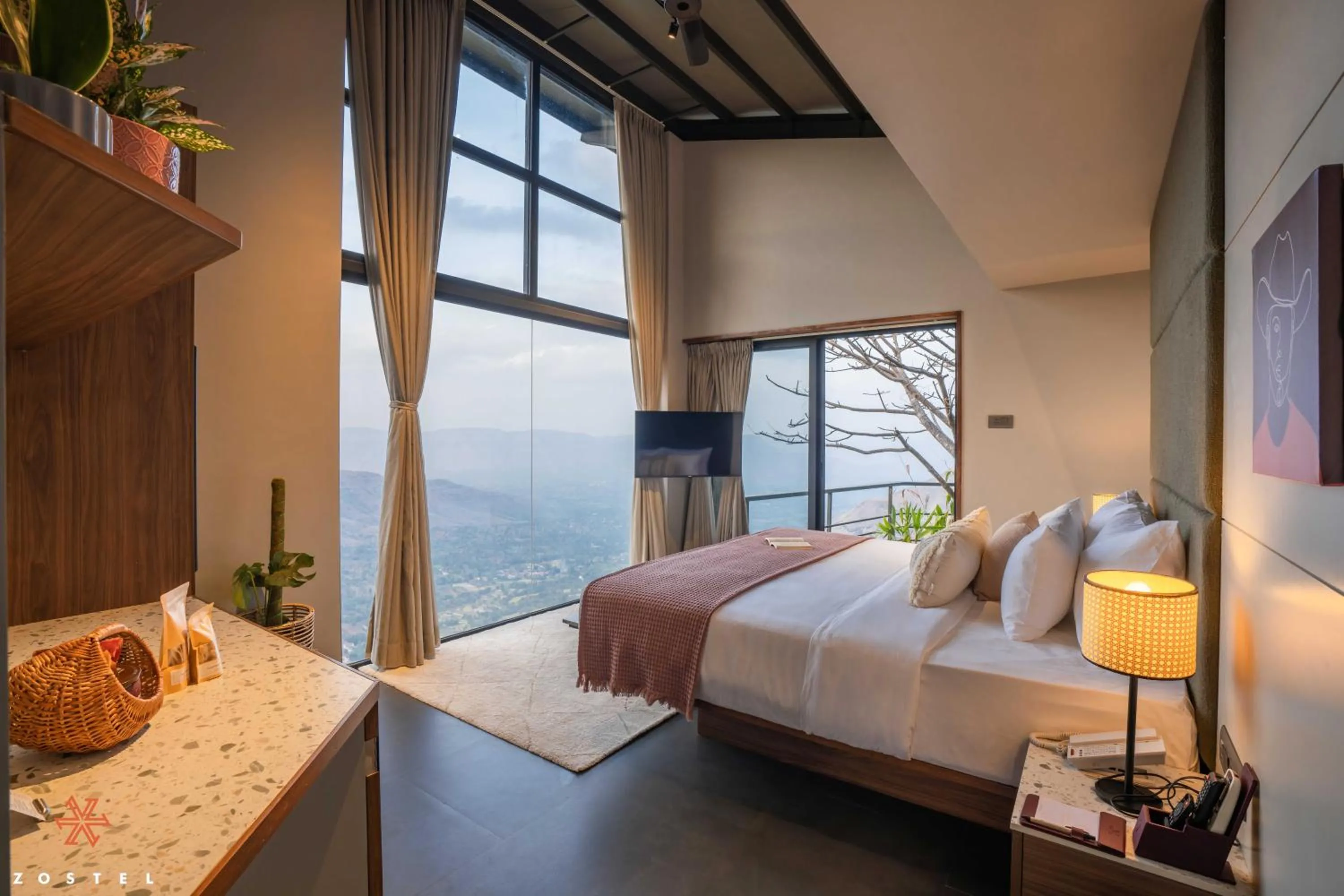 Bed in Zostel Plus Panchgani