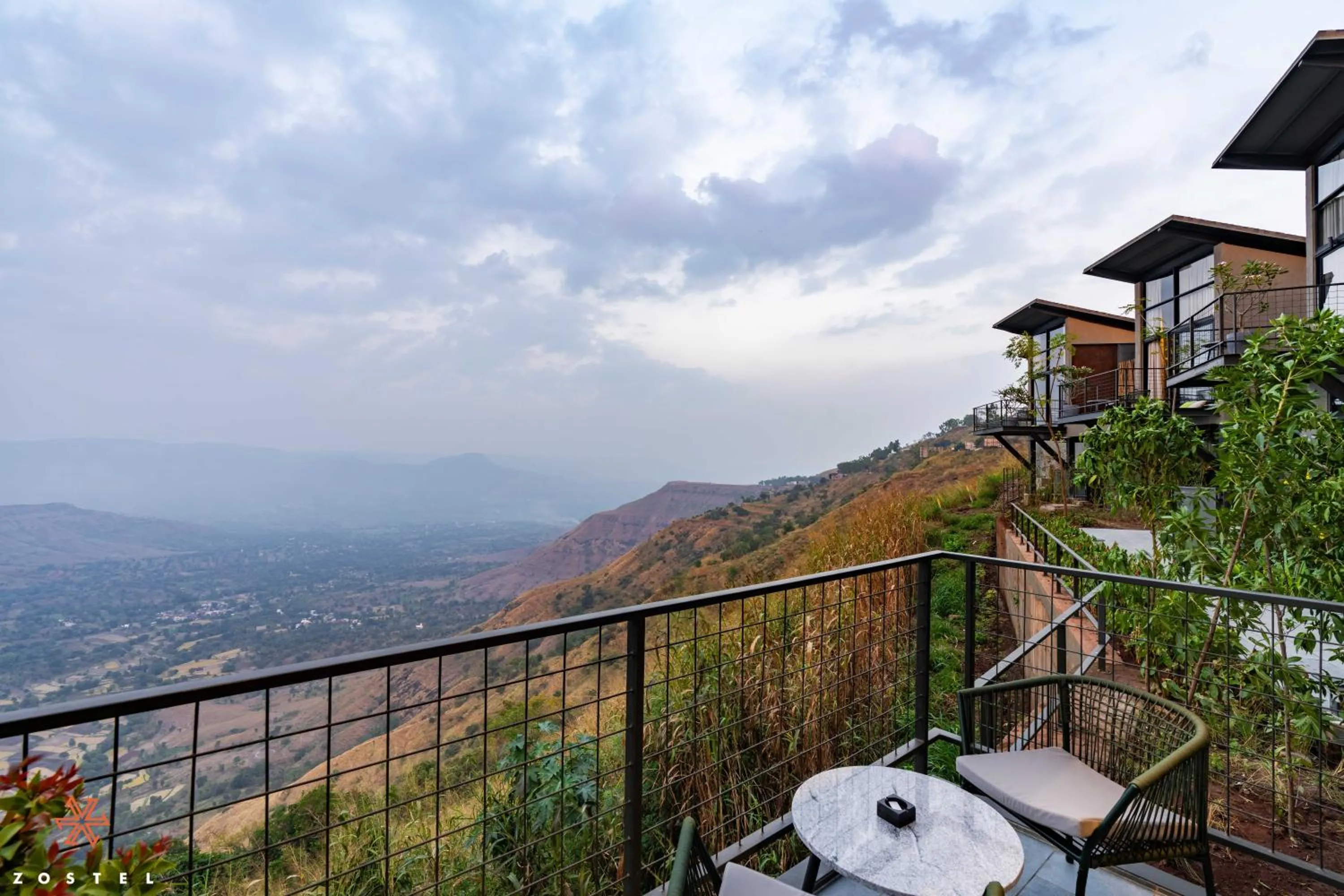 Balcony/Terrace in Zostel Plus Panchgani