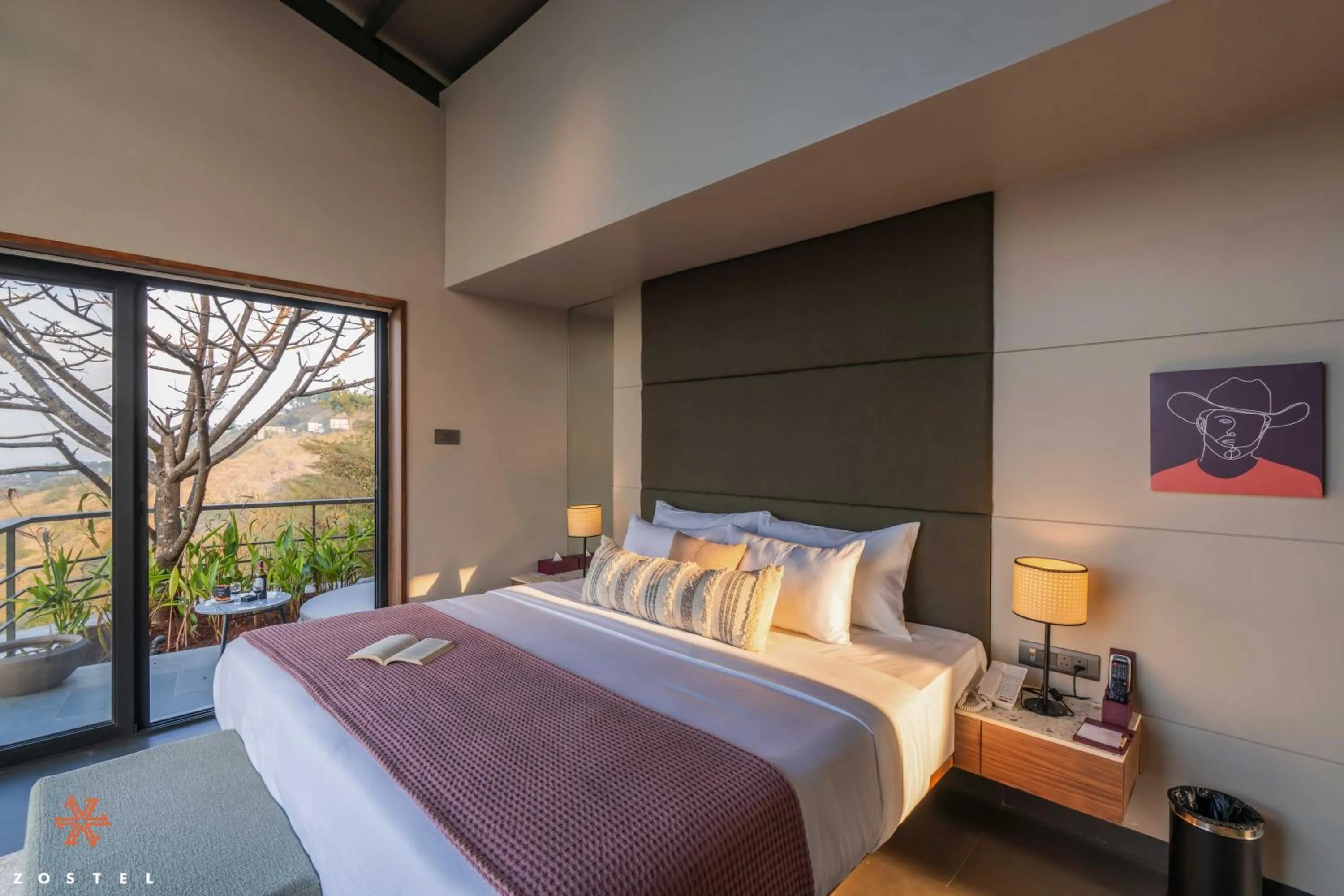 Bed in Zostel Plus Panchgani