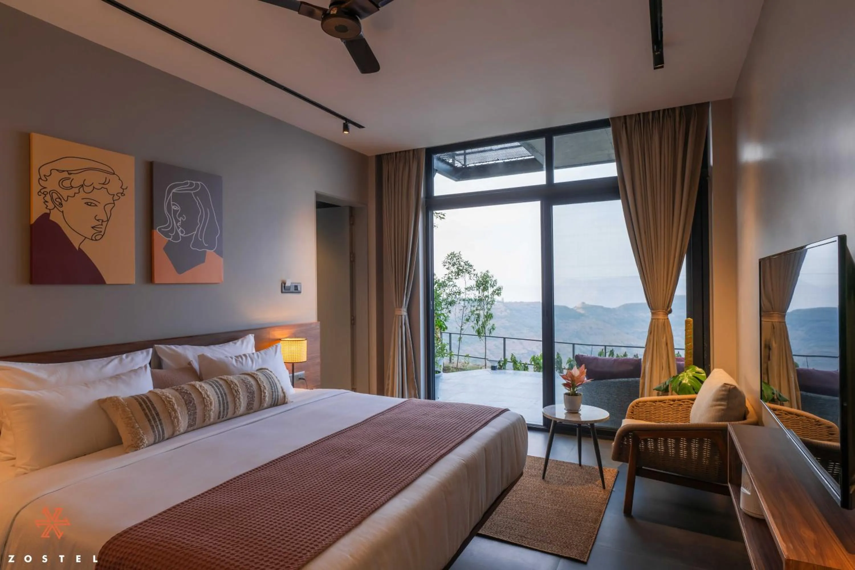 Bed in Zostel Plus Panchgani