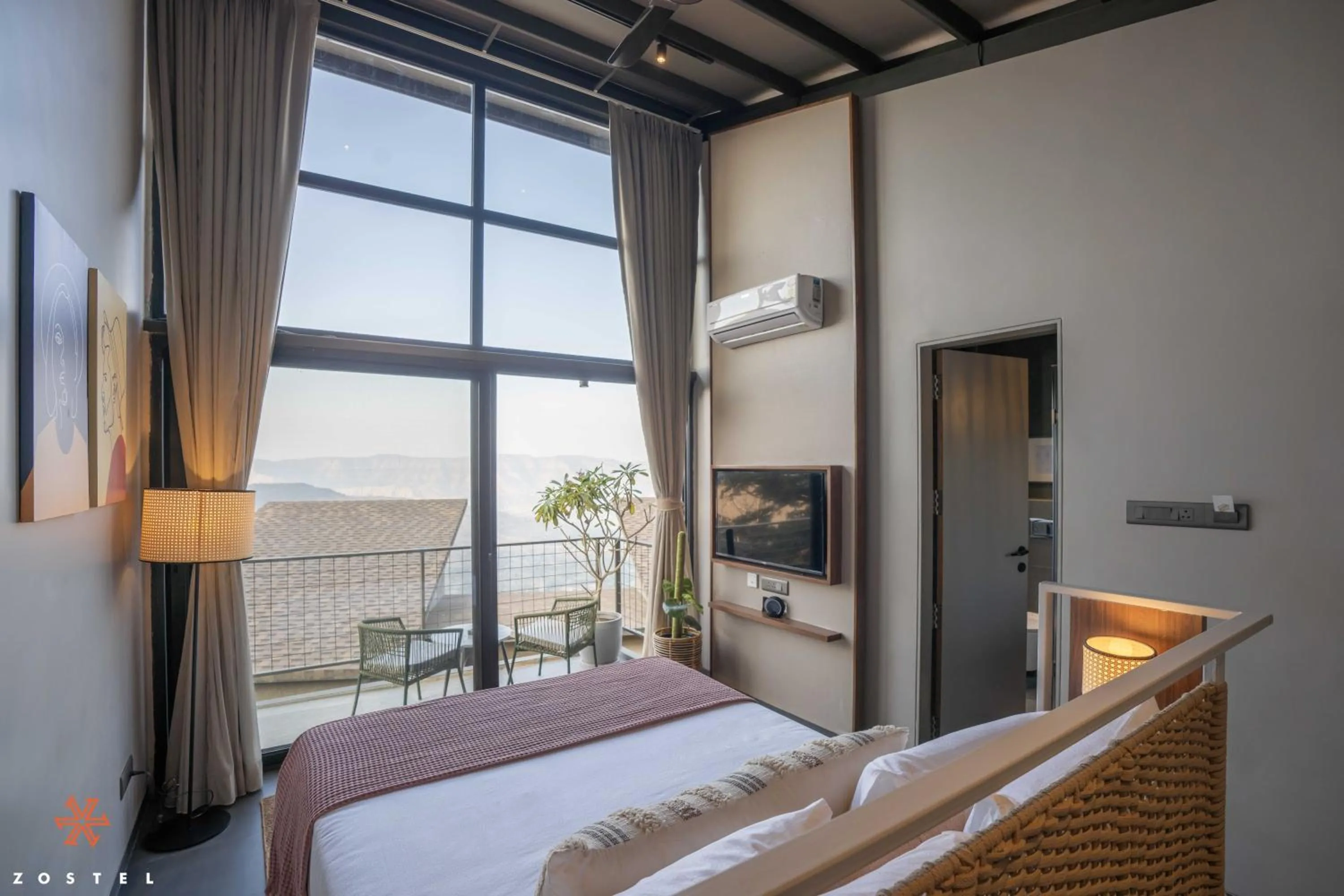 Balcony/Terrace, Bed in Zostel Plus Panchgani