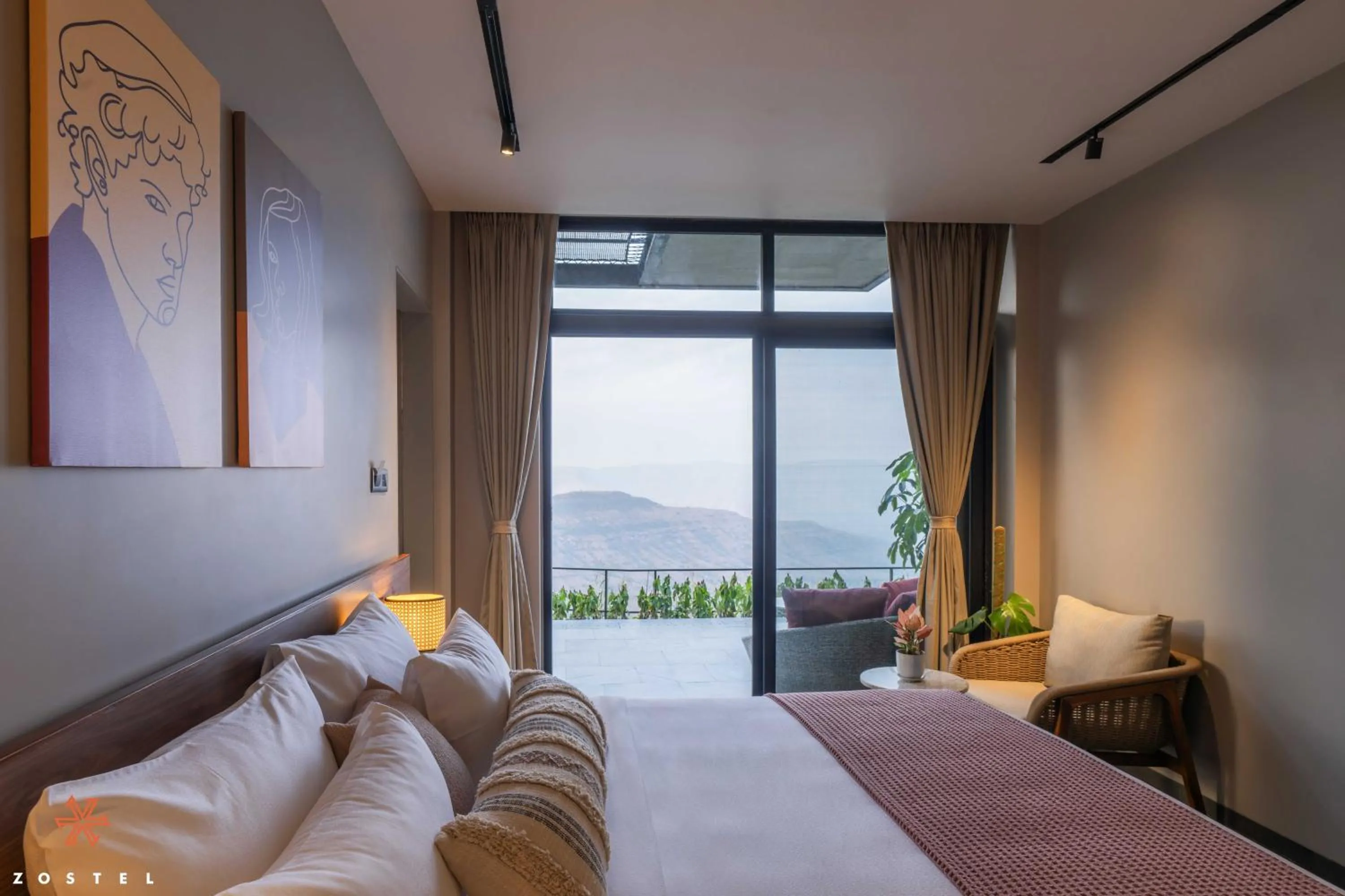 Bed in Zostel Plus Panchgani