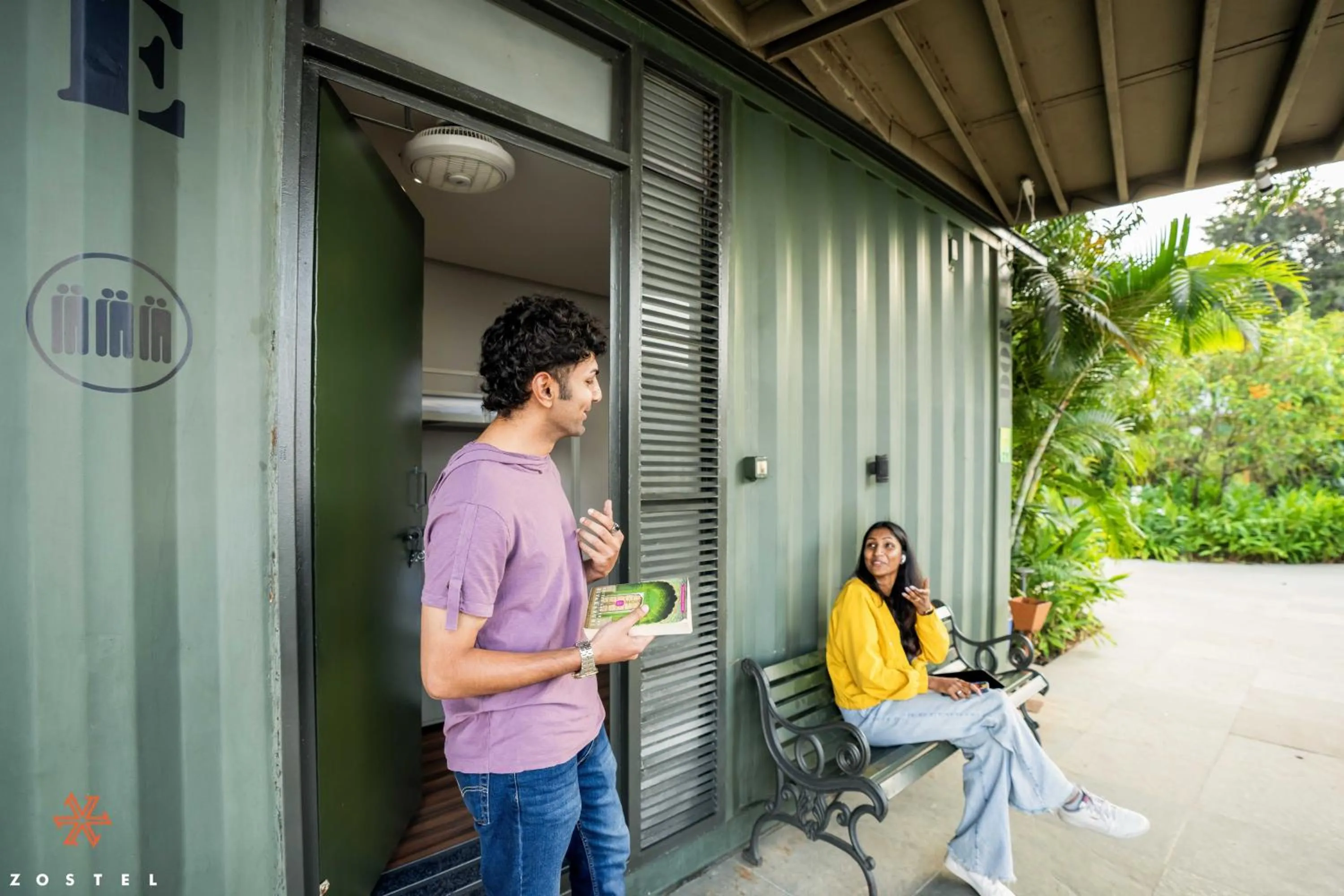 Balcony/Terrace in Zostel Plus Panchgani